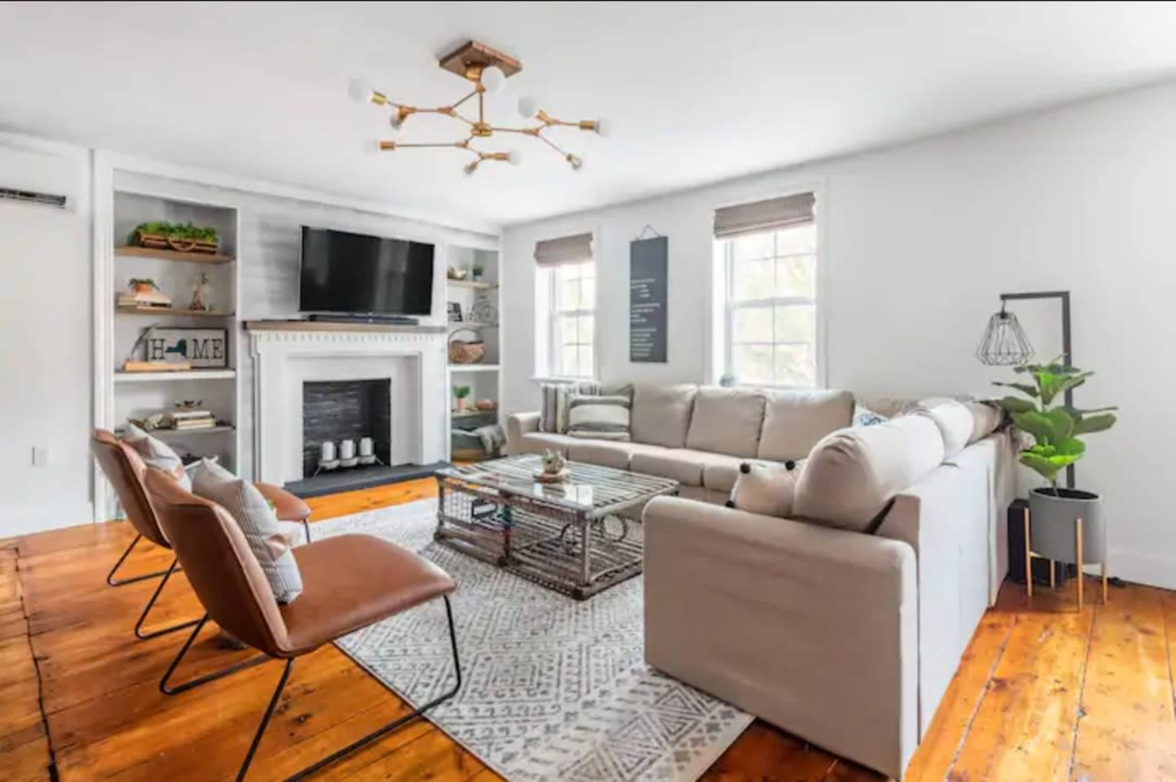 A Magnificent Designer Home Image in Troy, Troy, NY