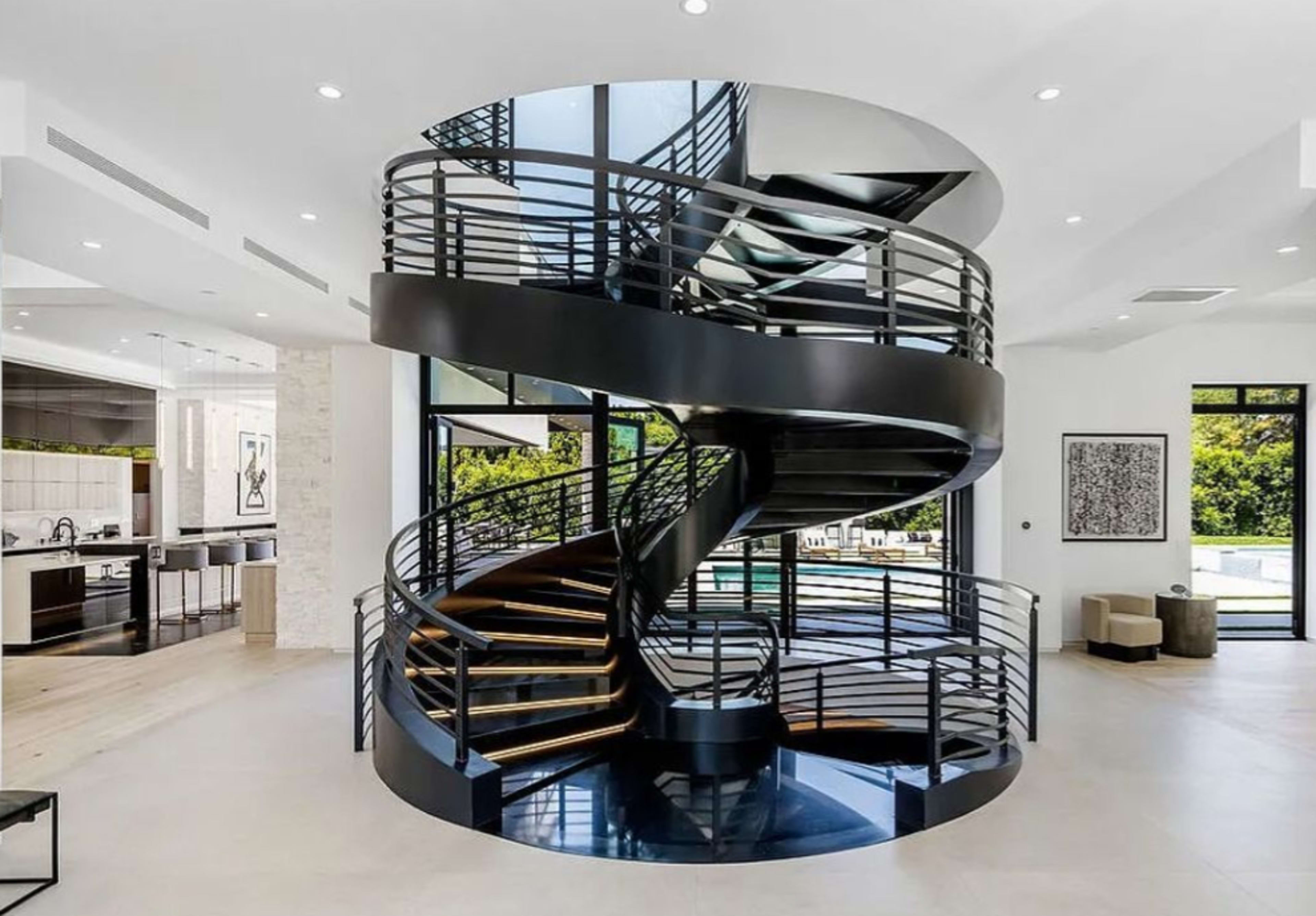 Modern Mansion in LA with Spiral Staircase Image in Tarzana, tarzana, CA