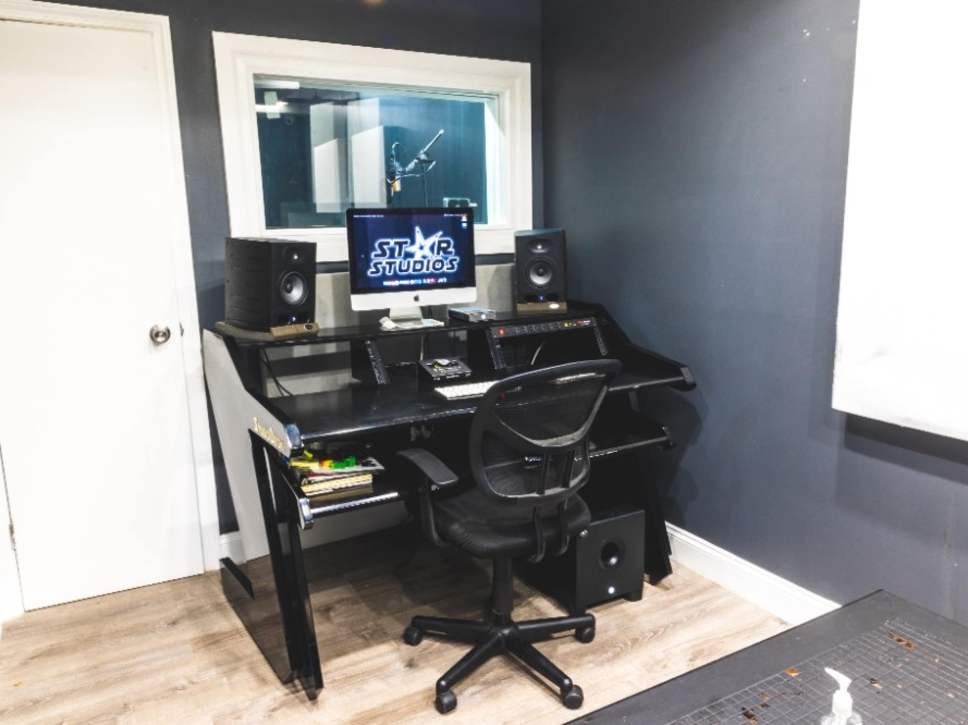 Gold Room Recording Space