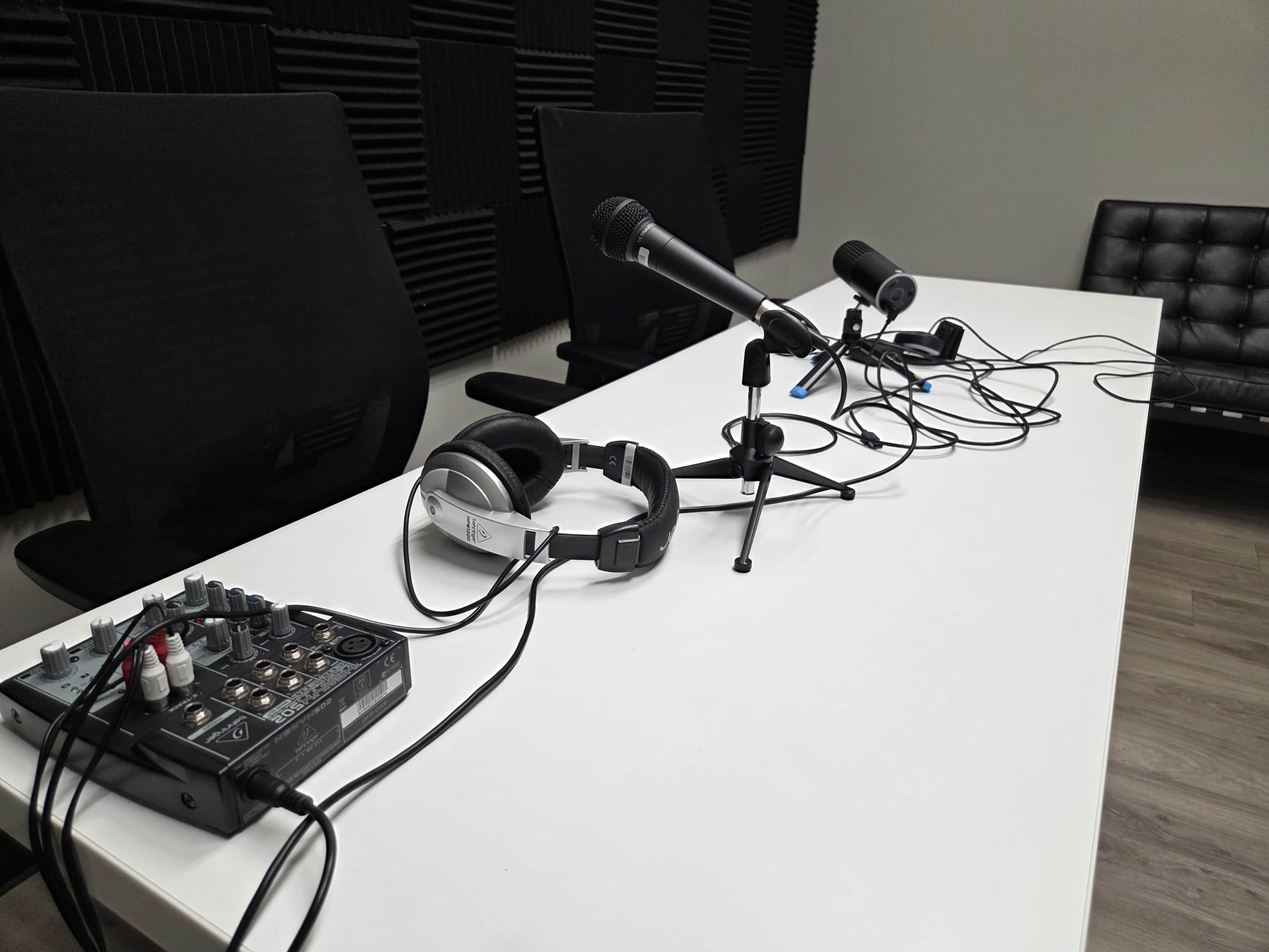 Start Your Podcast Journey & Save! Great Location and FREE Parking! Image in Woodlawn, Woodlawn, OH