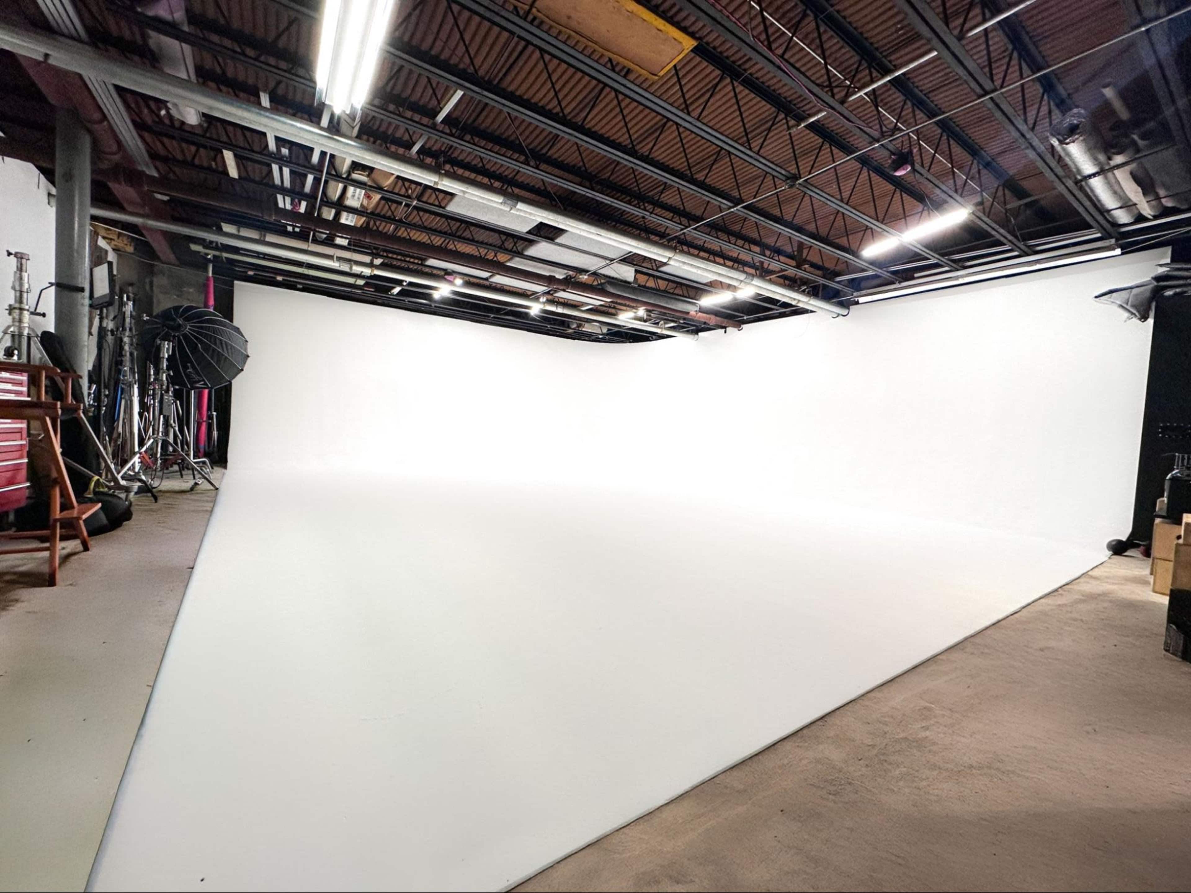 Affordable Cyc Wall located In Fairfield County/NYC Region Image in Norwalk, Norwalk, CT