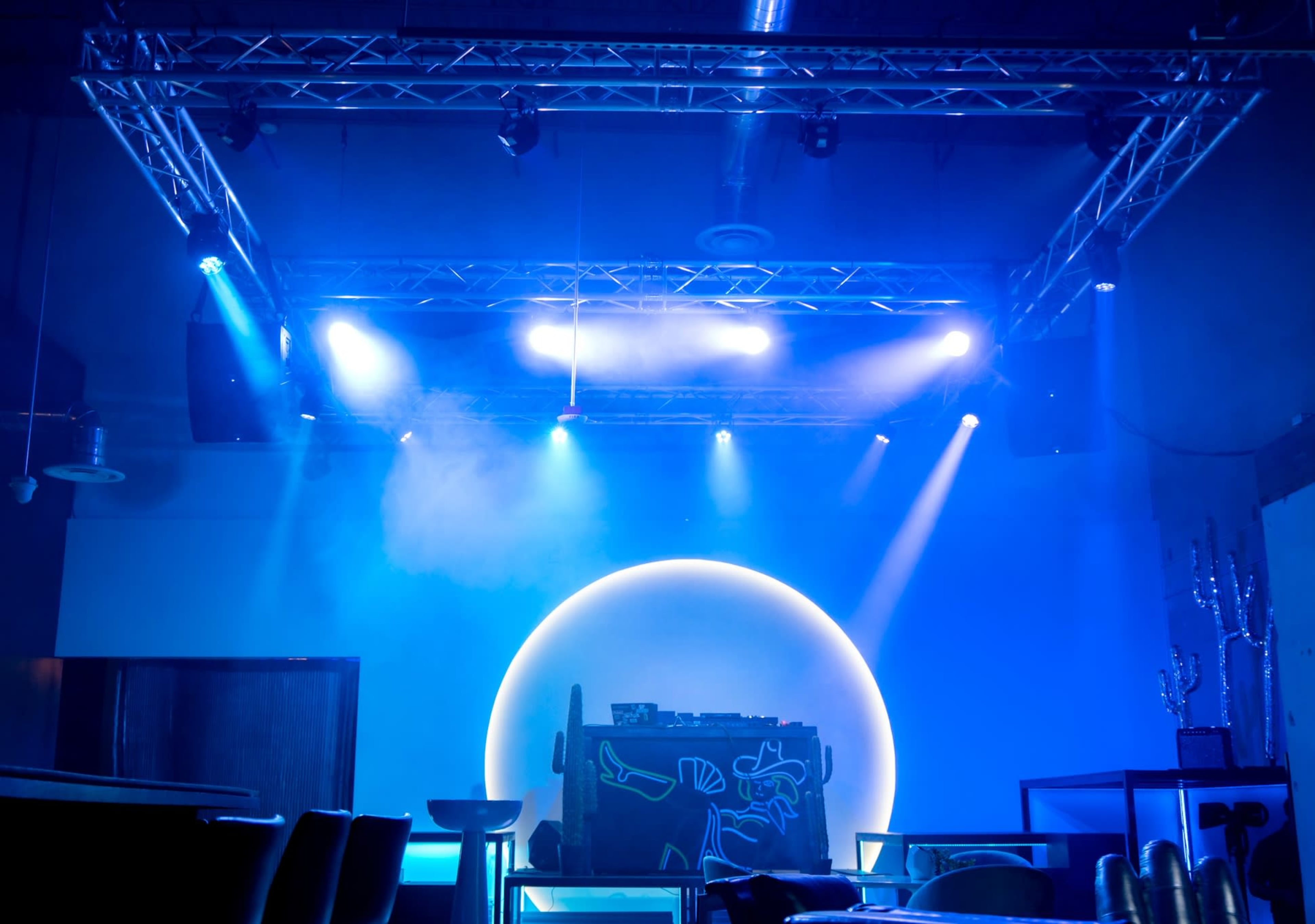 Huge creative event and visual space with everything you need and more right next to the Allegiant Stadium! Image in Paradise, Las Vegas, NV