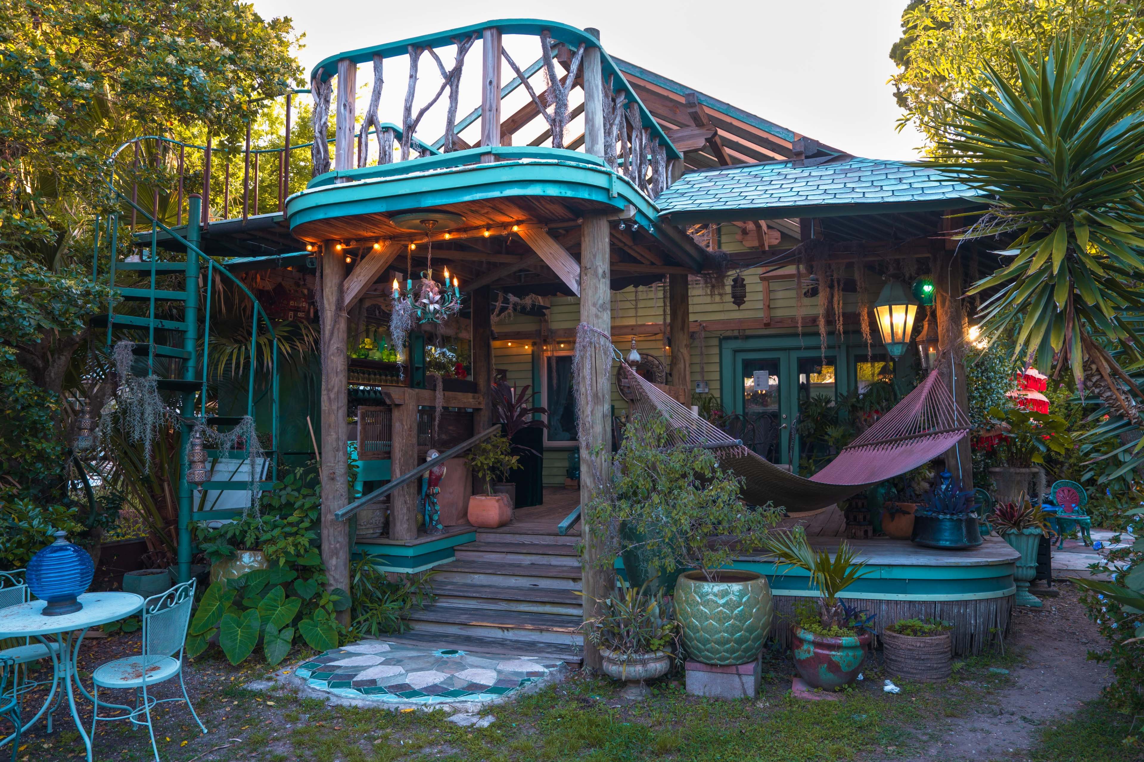 Enchanted Garden Oasis for Outdoor Gatherings and Photoshoots Image in St. Claude, New Orleans, LA