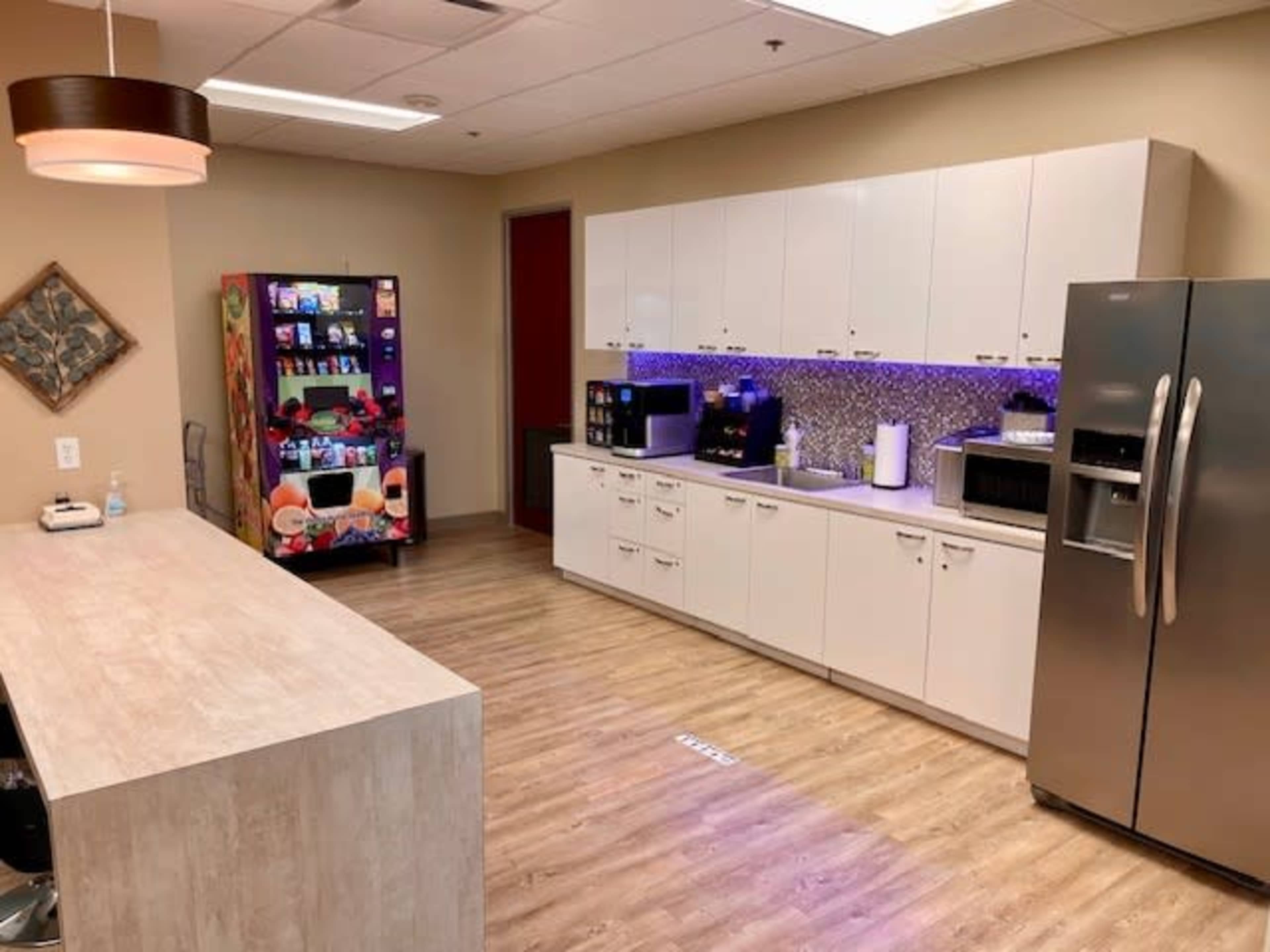 Private Day Office! Convenient location at the corner of Lake Forest and Hwy 121 in the Valliance Bank Building Image in , McKinney, TX