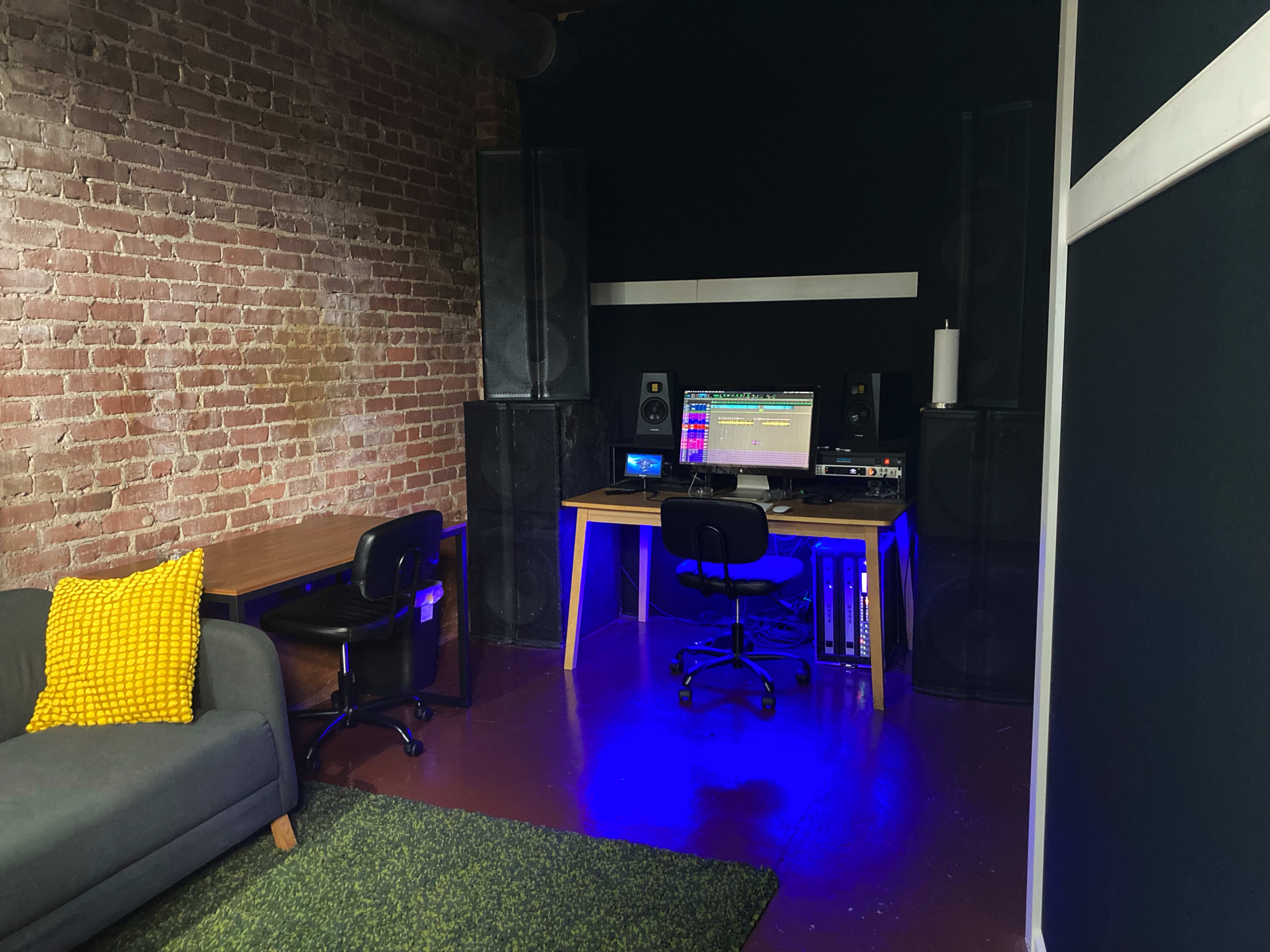 B Room Recording Studio With Engineer Image in Mechanicsville, Atlanta, GA