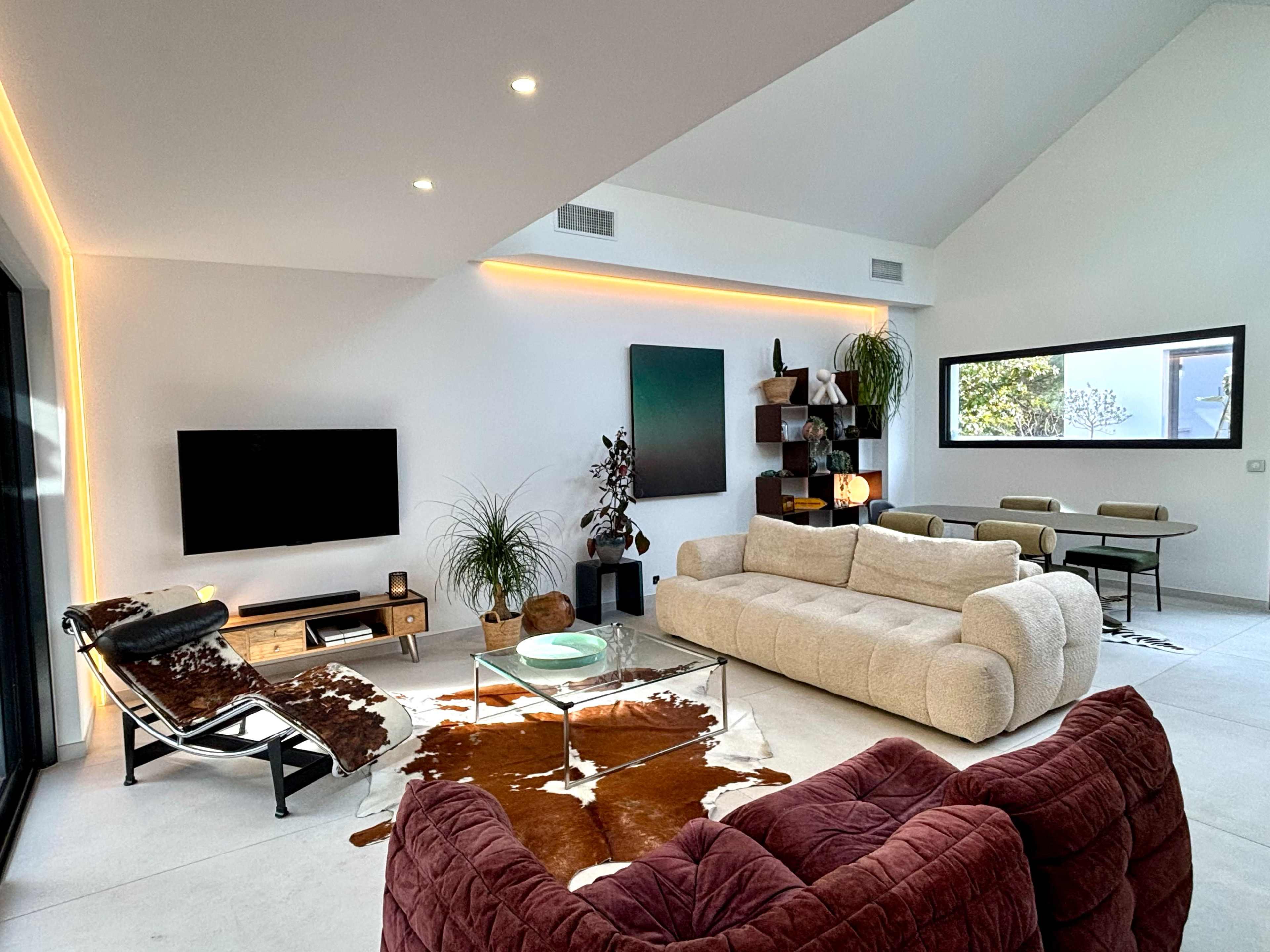 Maison moderne et lumineuse au calme, entourée de verdure – proche de Paris Image in , Le Plessis-Robinson