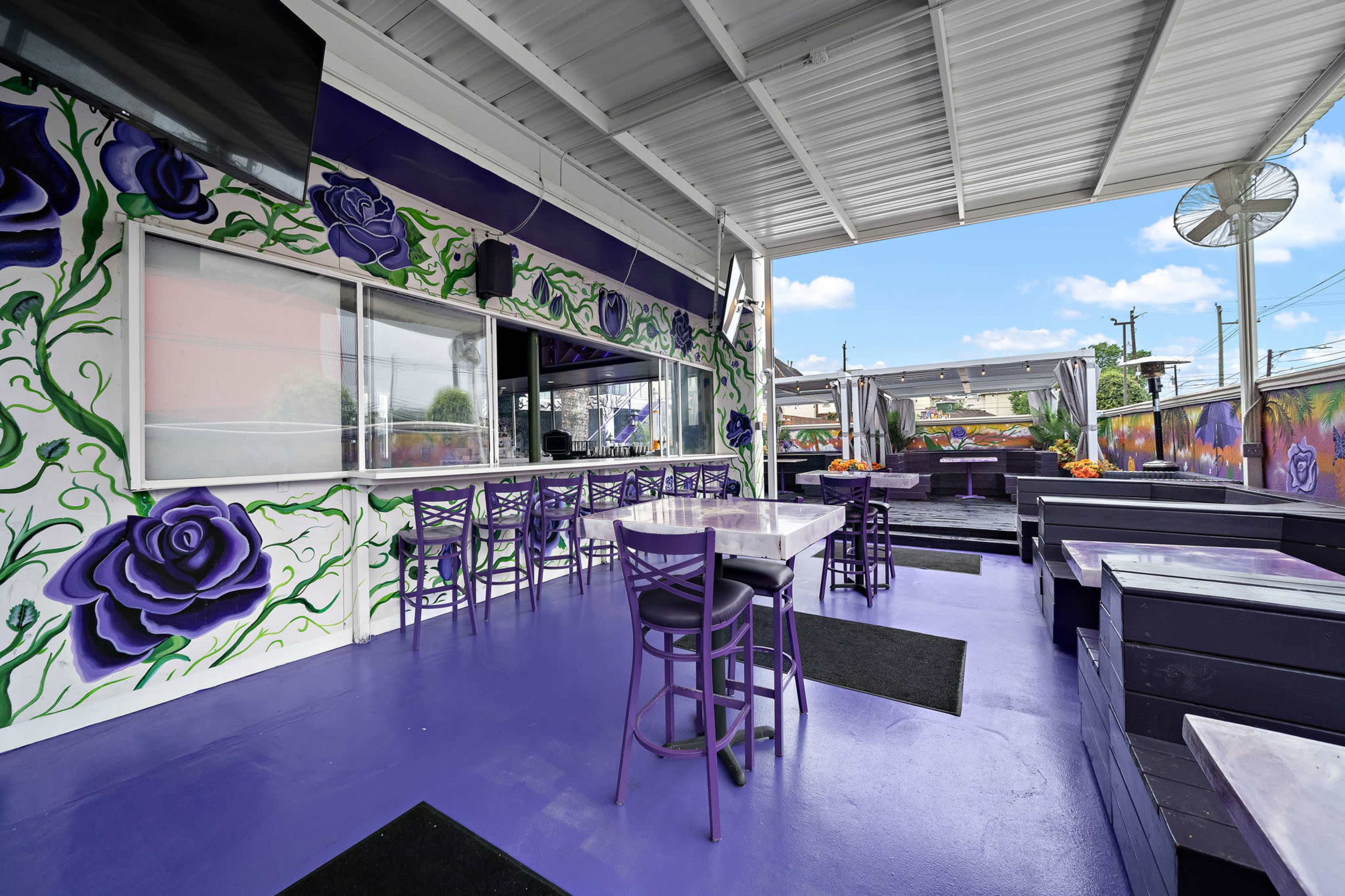 (PATIO LOUNGE) Downtown lounge event space with artistic scenery Image in Rice Military, Houston, TX