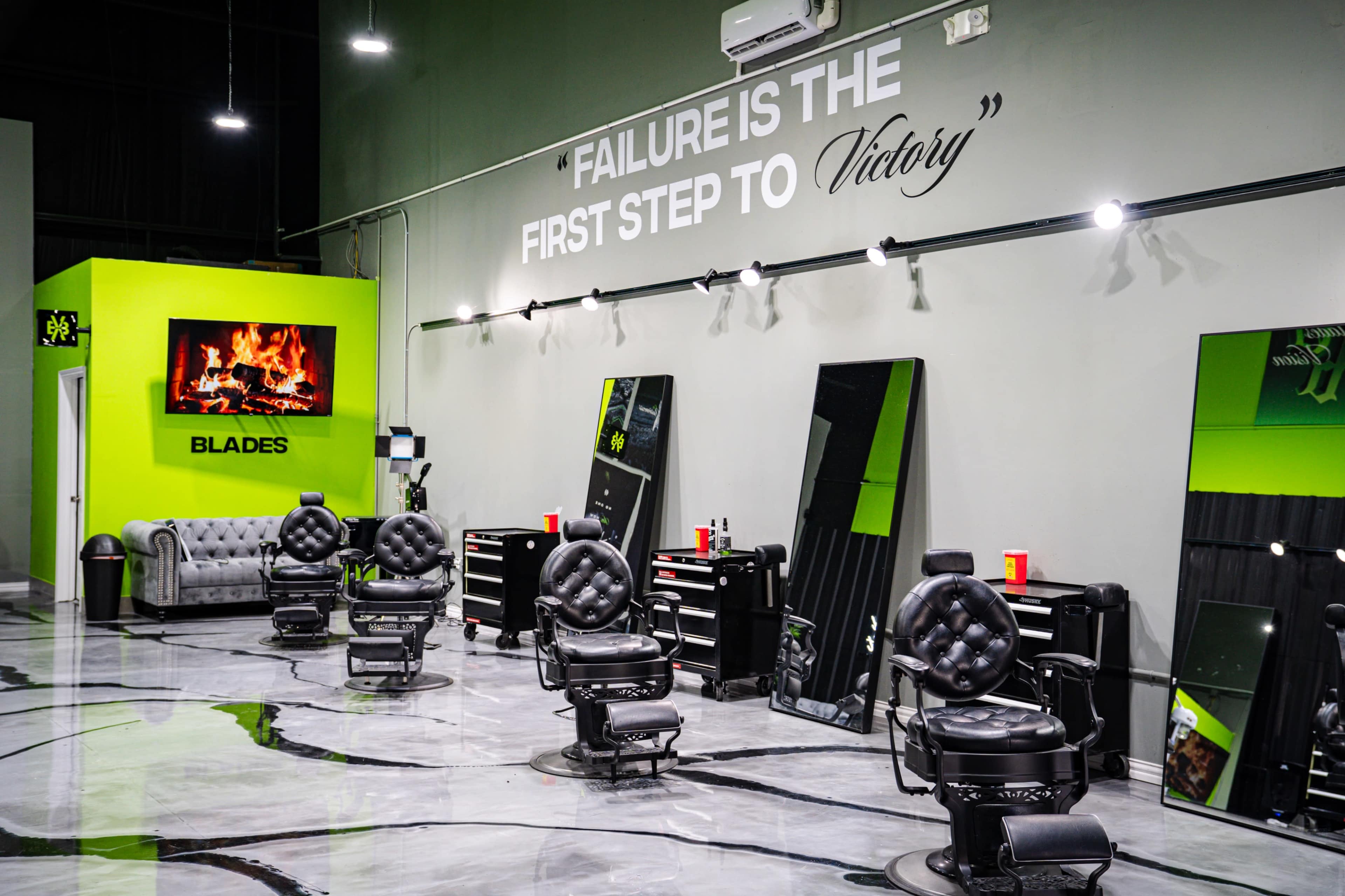 🏙️ Urban Green Creative Warehouse Near Downtown Houston – Aesthetic Barbershop & Event Space Image in Houston, houston, TX