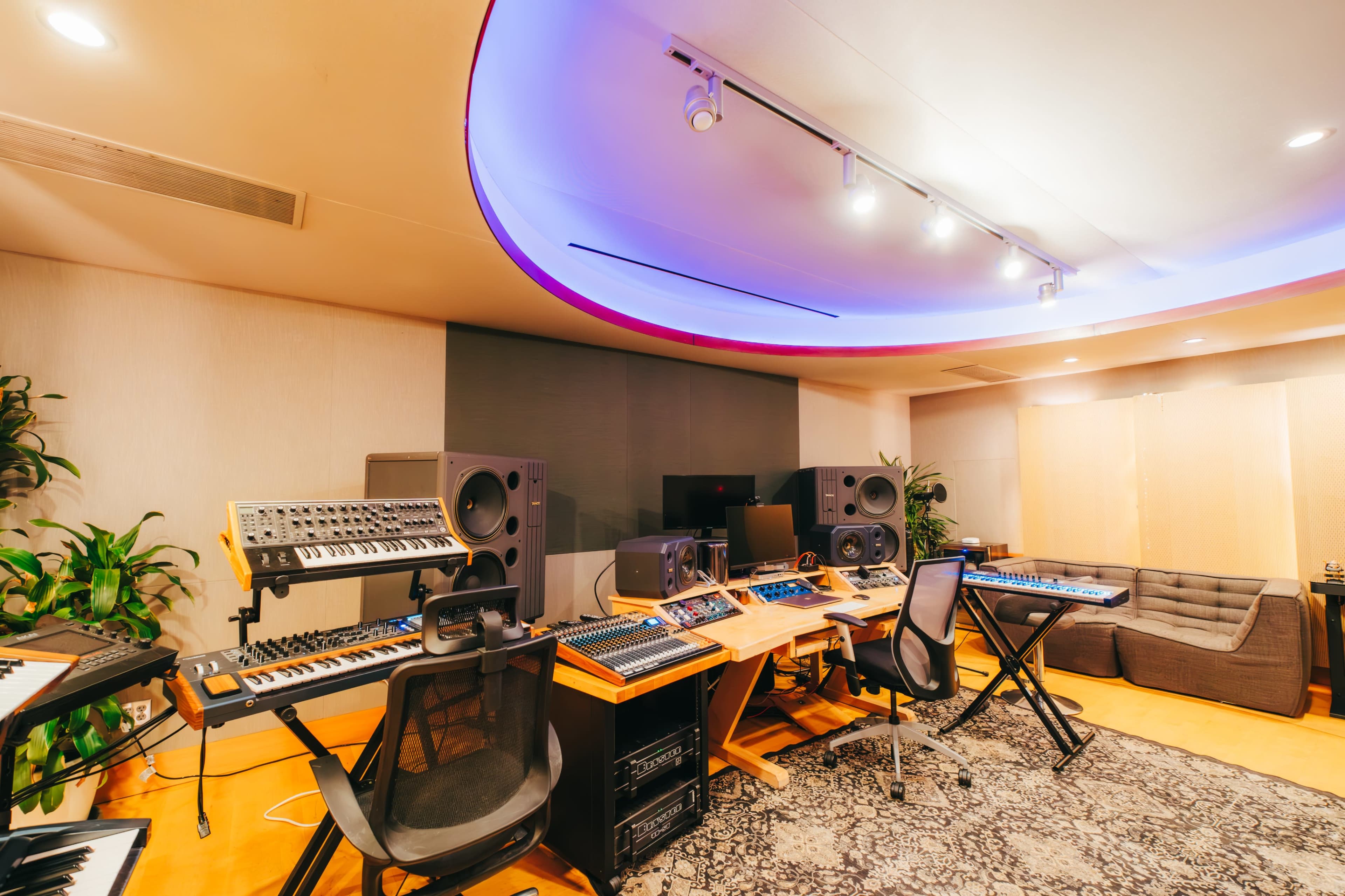 West La High End Recording Studio (A Room) Image in Sawtelle, Los Angeles, CA, CA