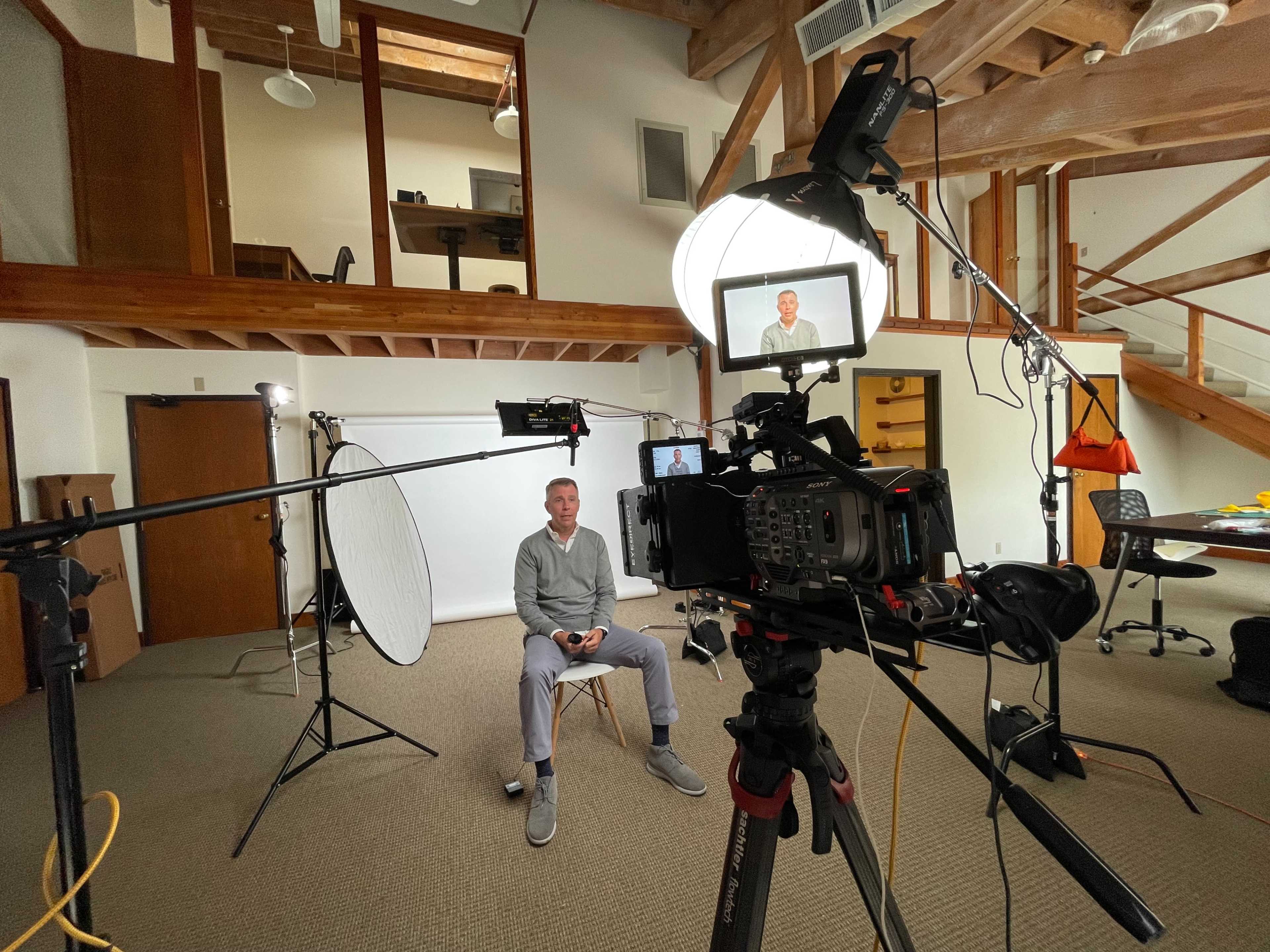 Spacious film studio – cameras, lights, equipment available Image in Southwest Berkeley, Berkeley, CA