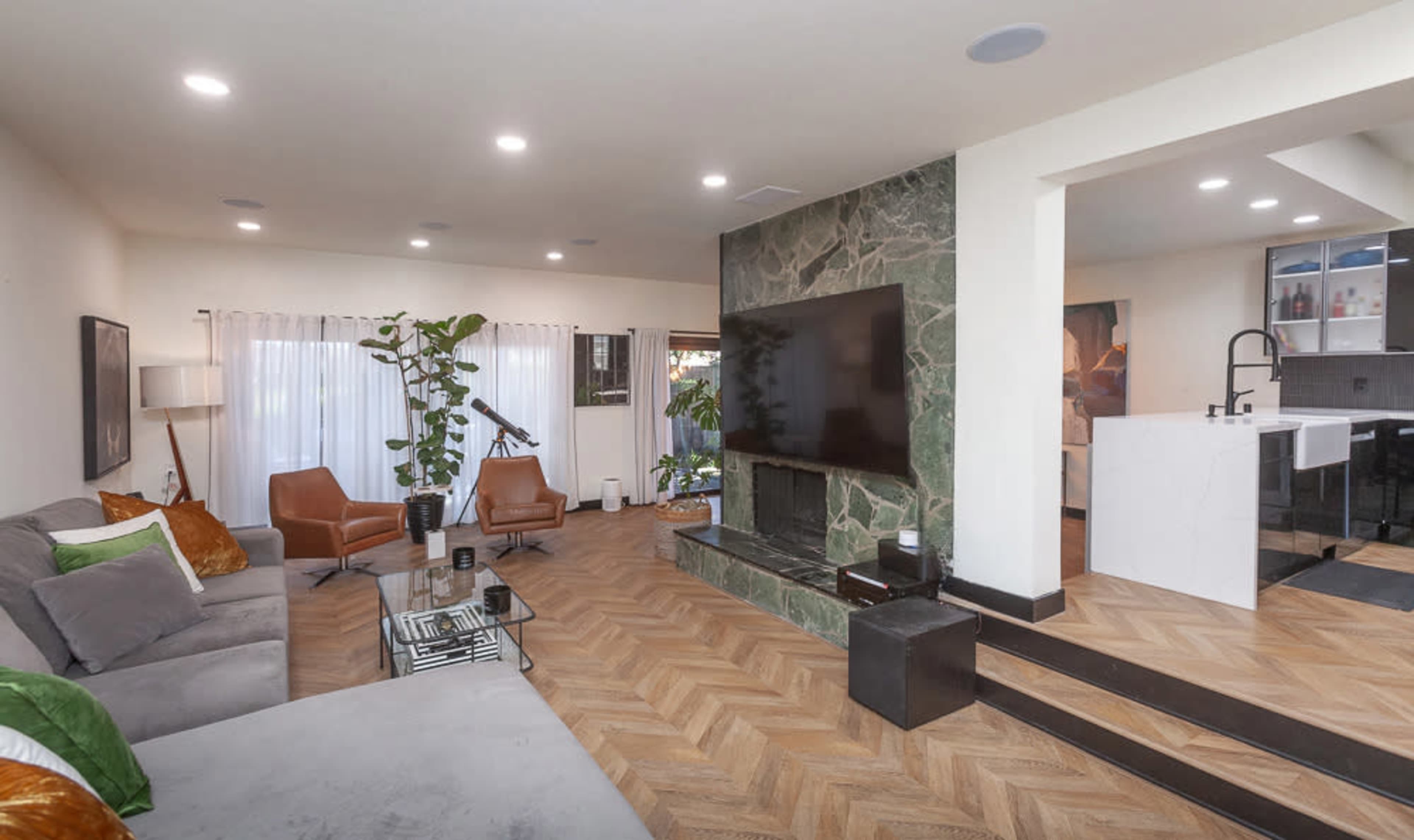 Newly Renovated, Private Modern 3 bedroom 2 bath Near the Marina Image in Lincoln Village West, Stockton, CA