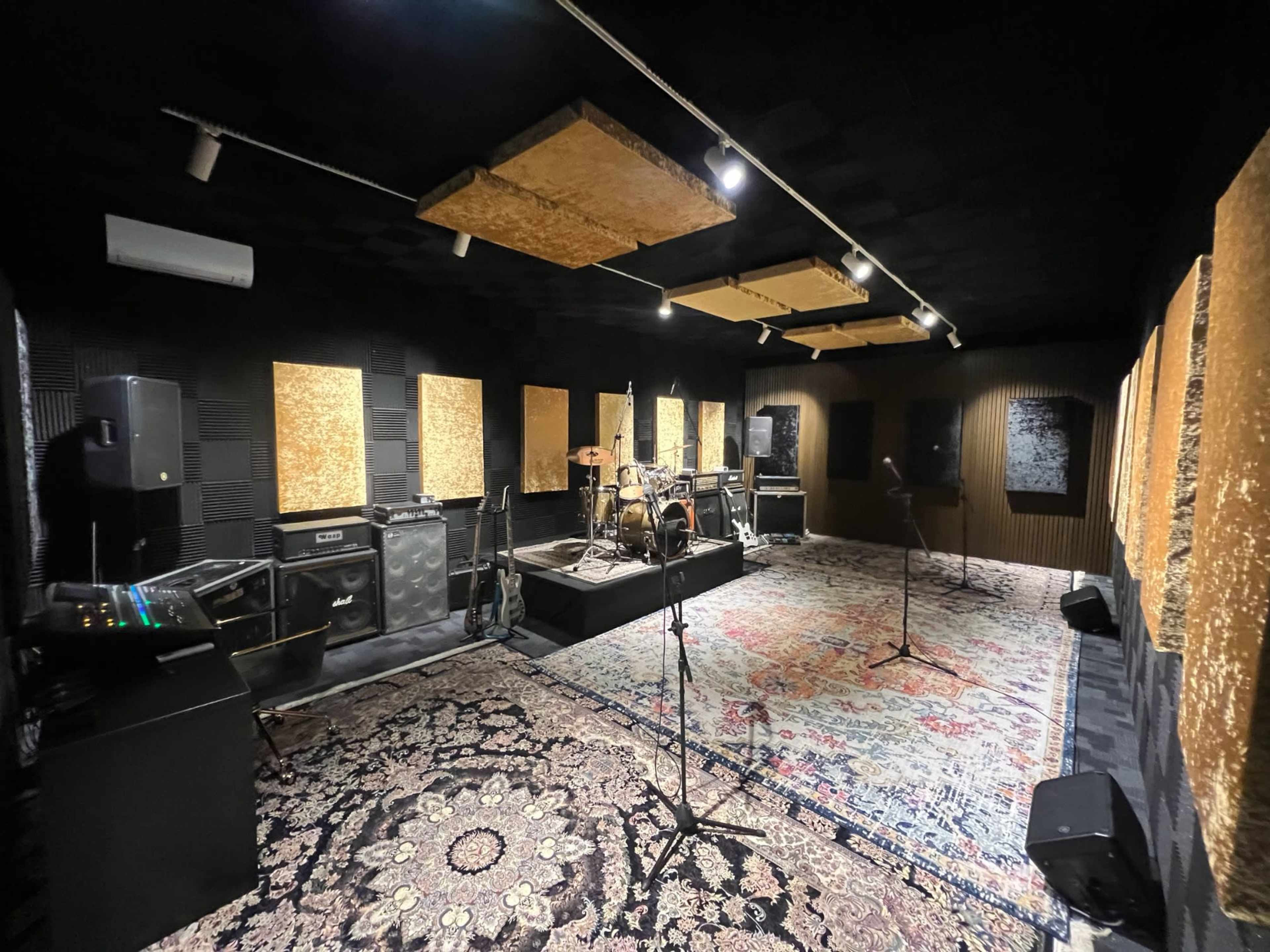 Rouse Hill - Rehearsal & Recording Studios - Cyclorama - Music Store. Image in Rouse Hill, Rouse Hill, NSW