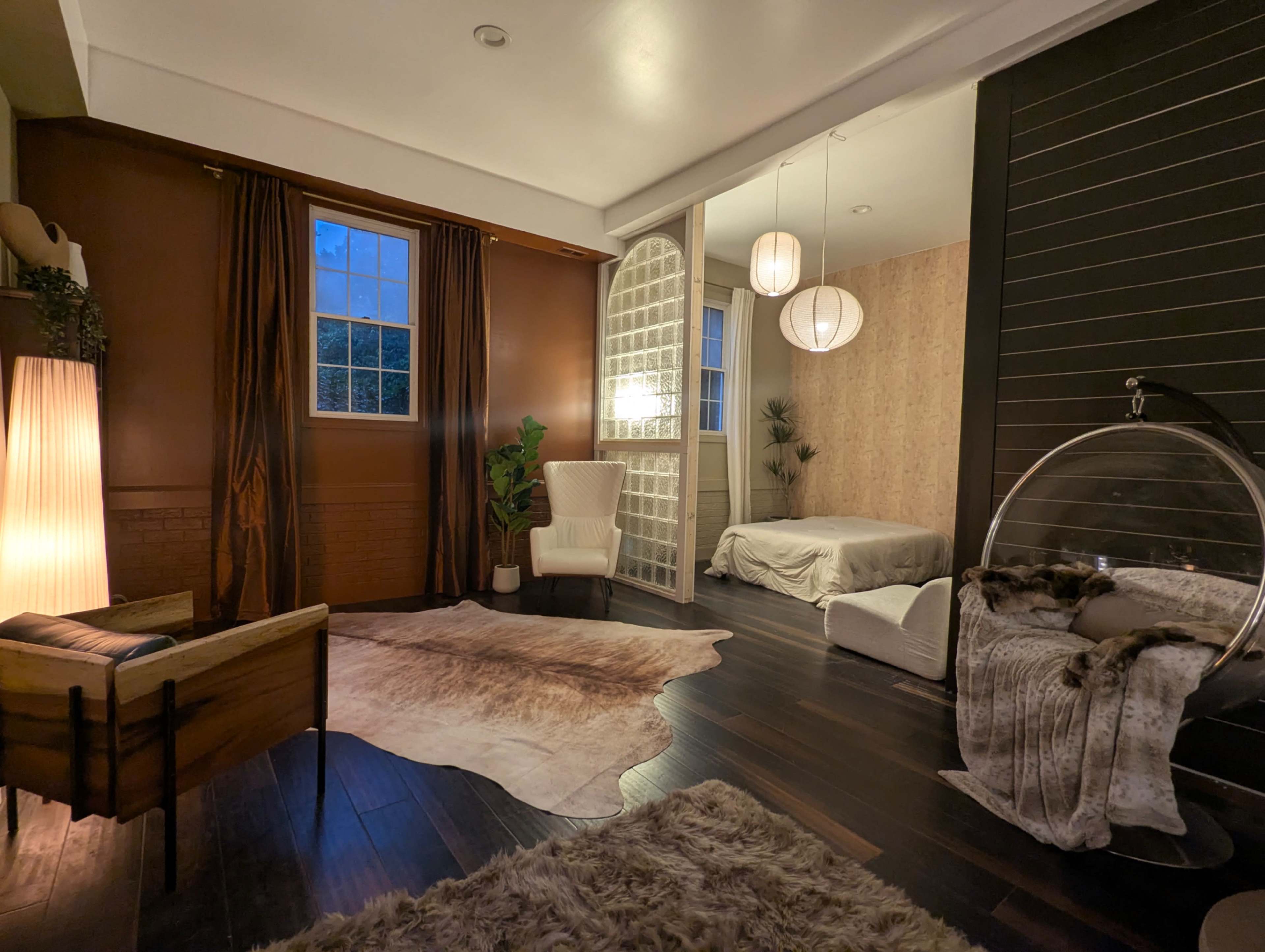 Modern Luxury Studio Image in Charlotte, Charlotte, NC