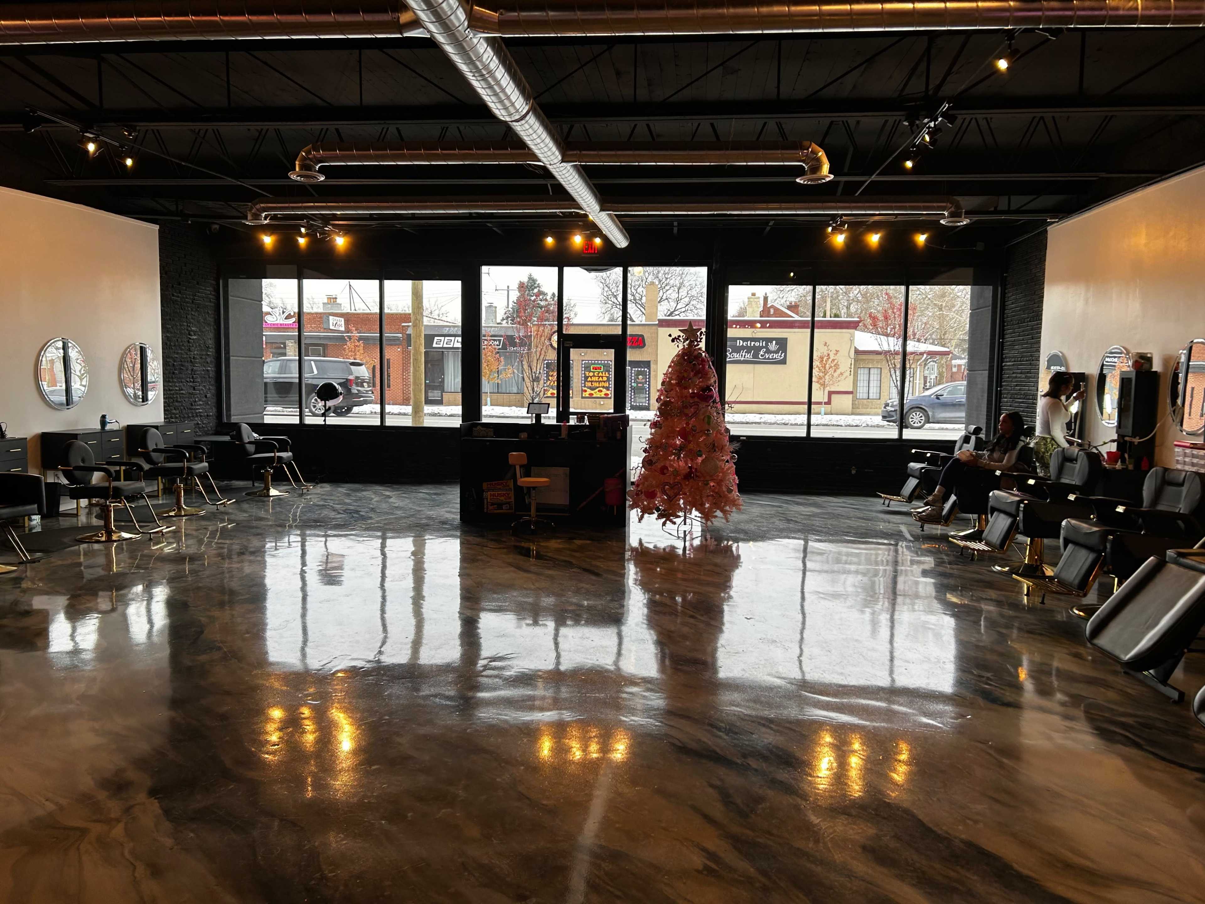 Luxury Hair & Nail Salon Image in Evergreen-Outer Drive, Detroit, MI