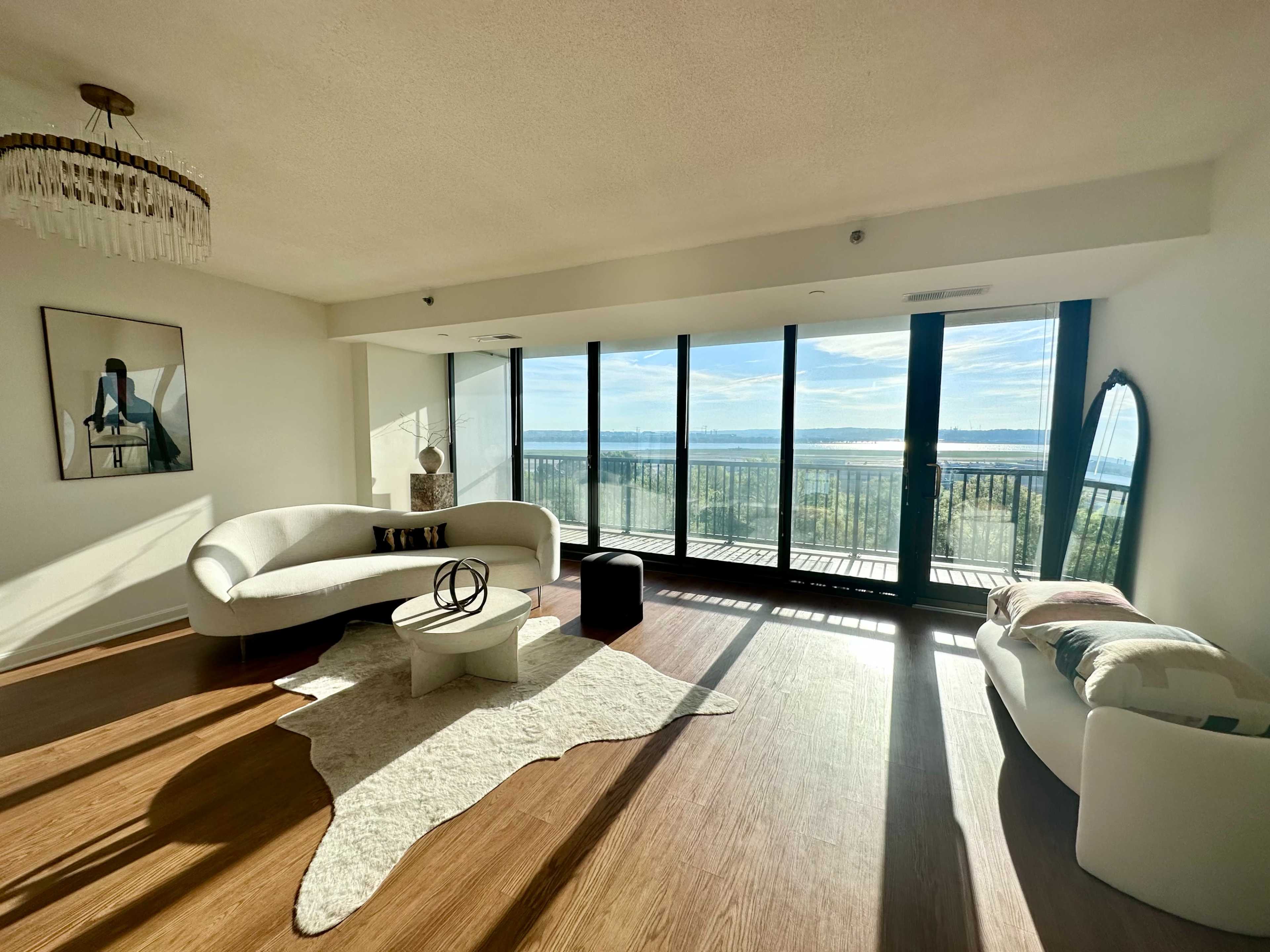 The Best View of Washington DC! Luxurious Penthouse Apartment with Stunning Skyline Views of the National Monument, Capital Building, and National Harbor Image in Crystal City, arlington, VA
