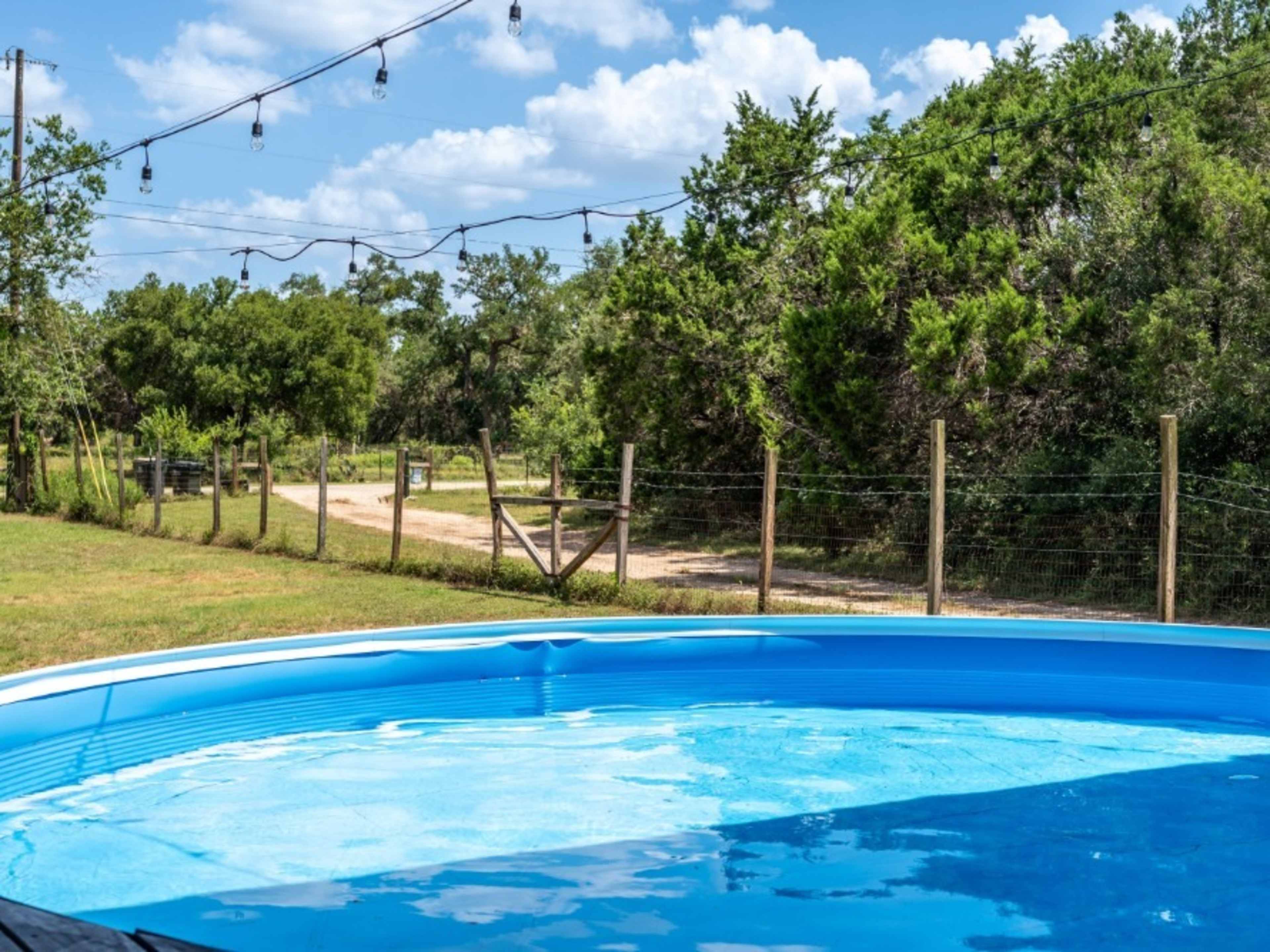 👉 Tin Trough Pool Experience 🤠💧