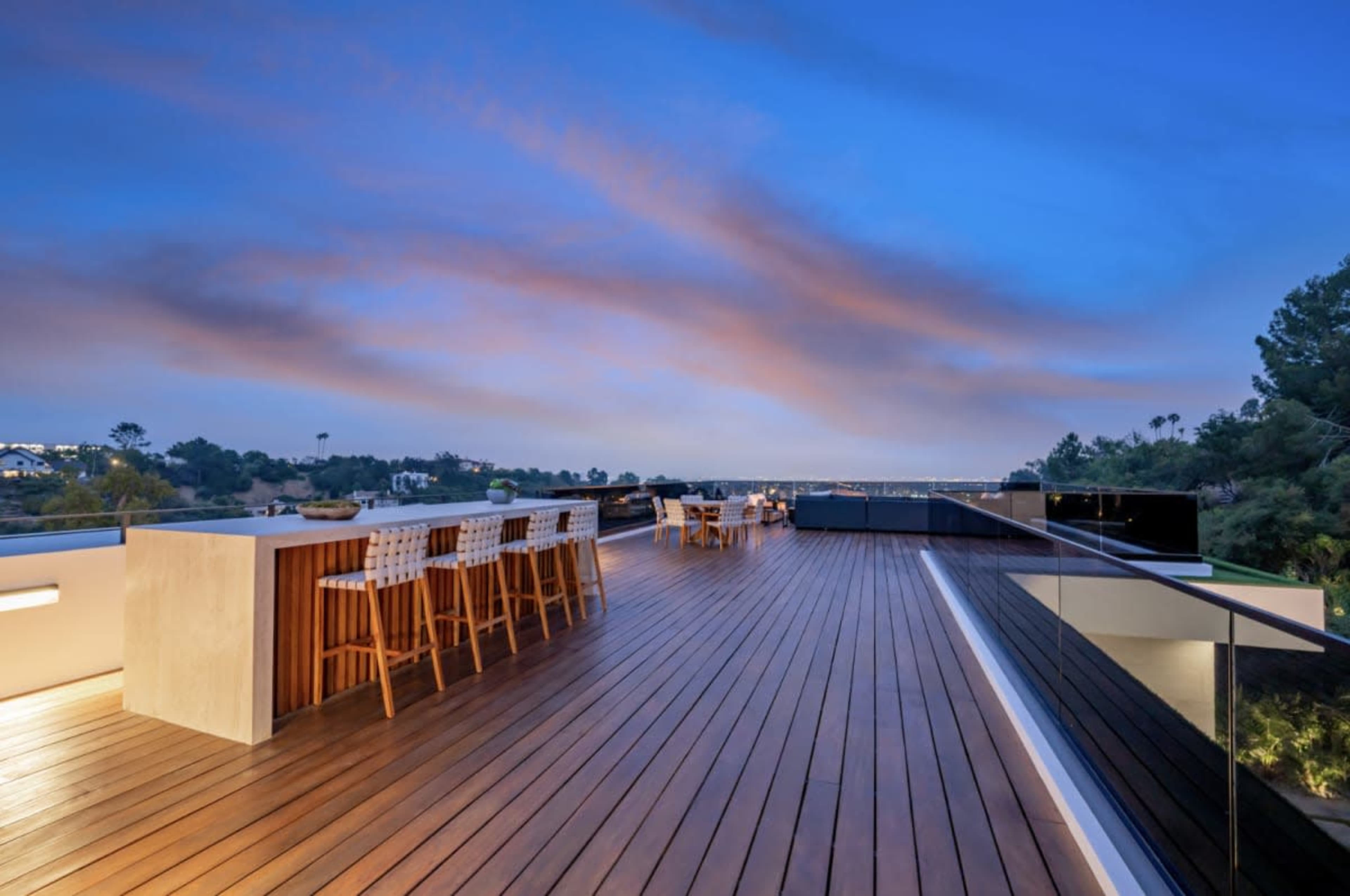 Linda Flora - Rooftop Views, Multiple Outdoor Spaces Image in Bel Air, Los Angeles, CA
