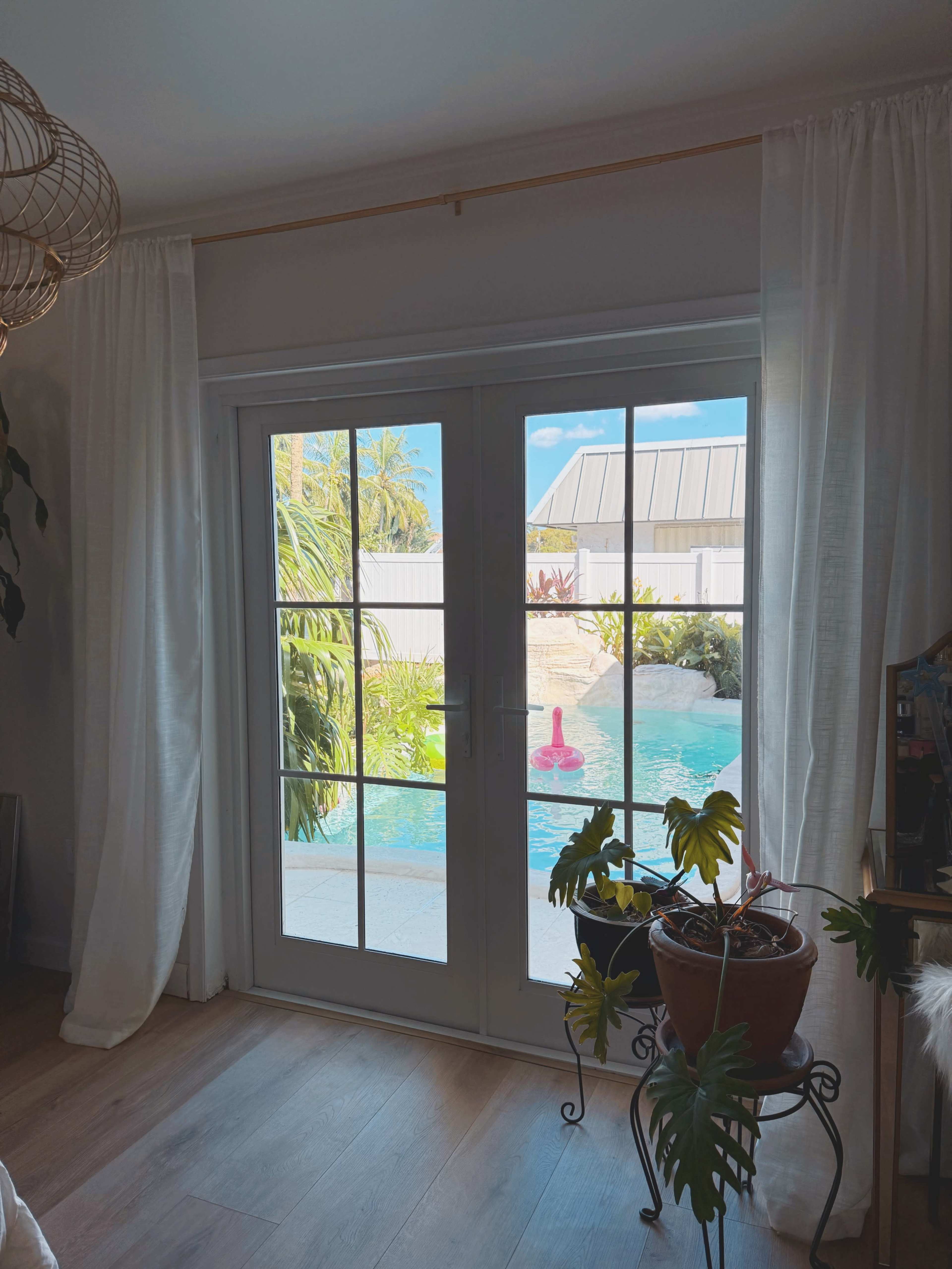 Waterfront Midcentury-Modern Villa Image in North Central, hollywood, FL