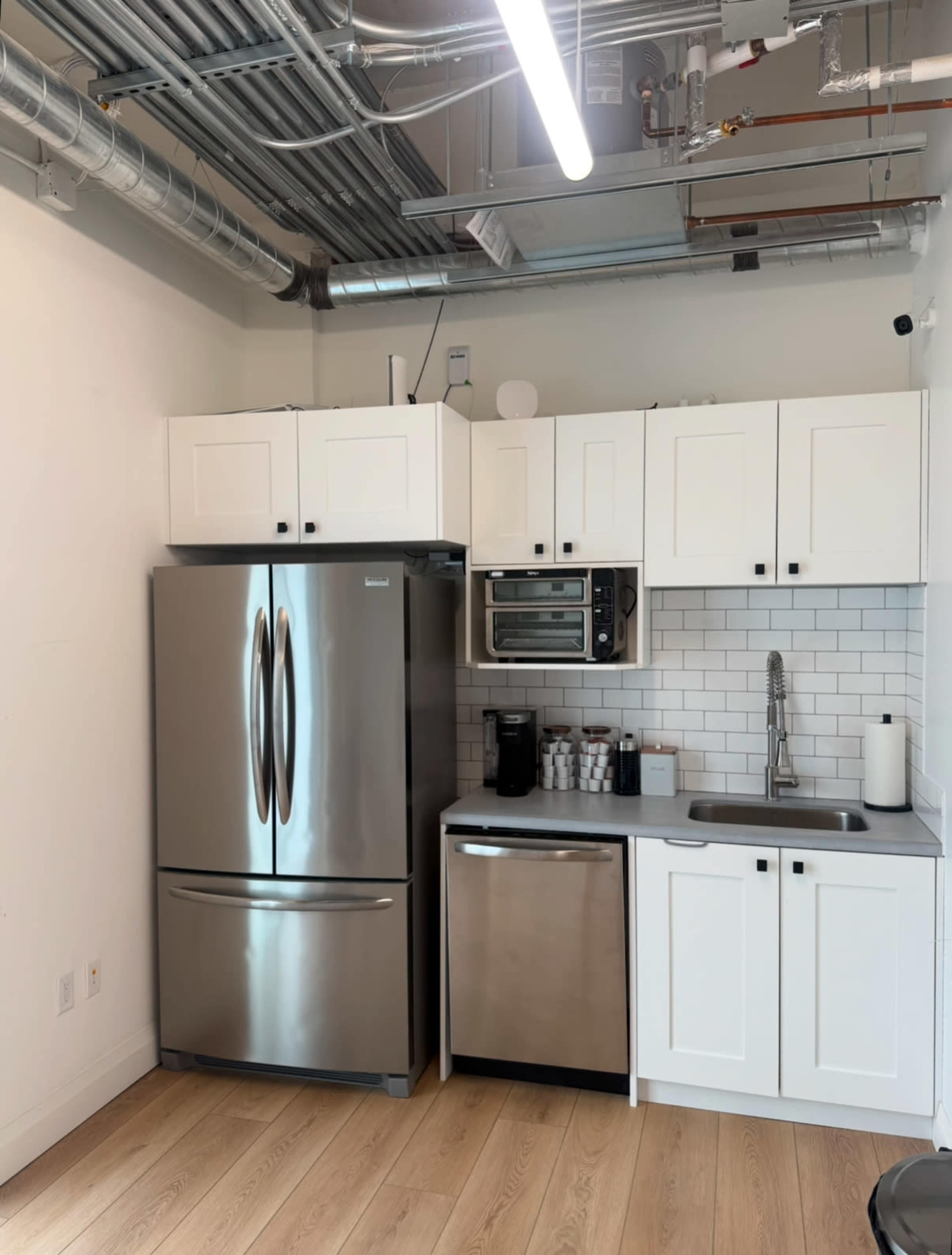 Modern Industrial Meeting Space in Oakville Image in Oakville, Oakville, ON