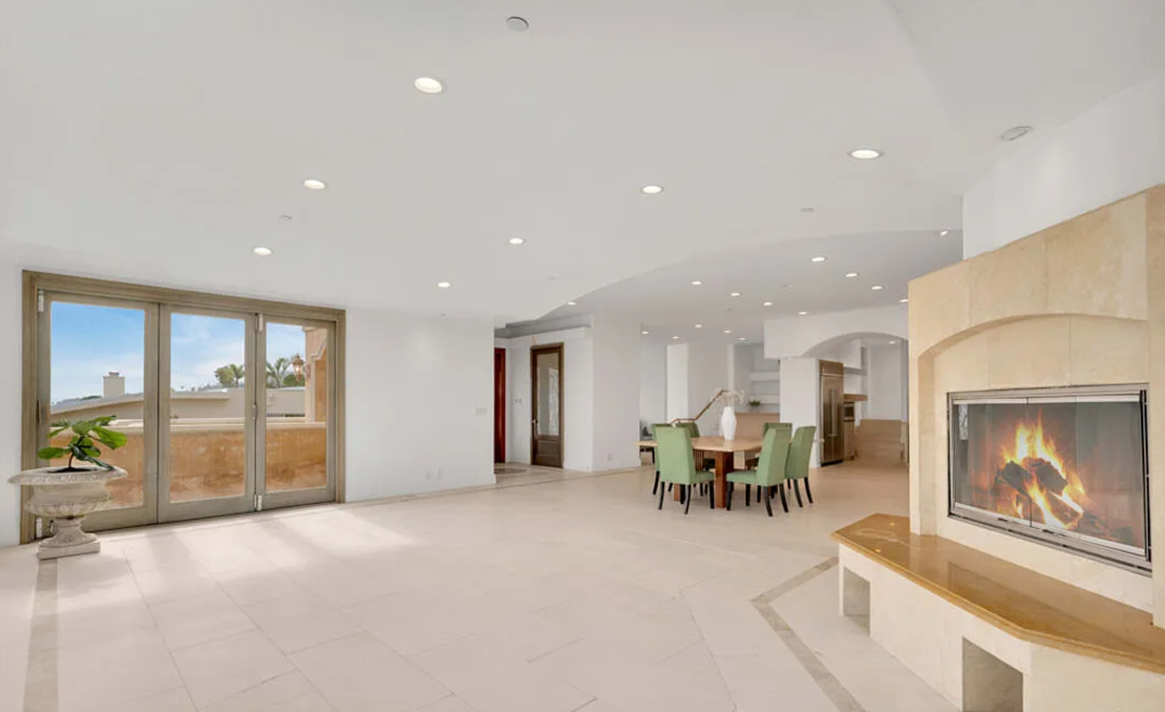 Large Malibu Villa Perfect for Filming Image in Western Malibu, Malibu, CA