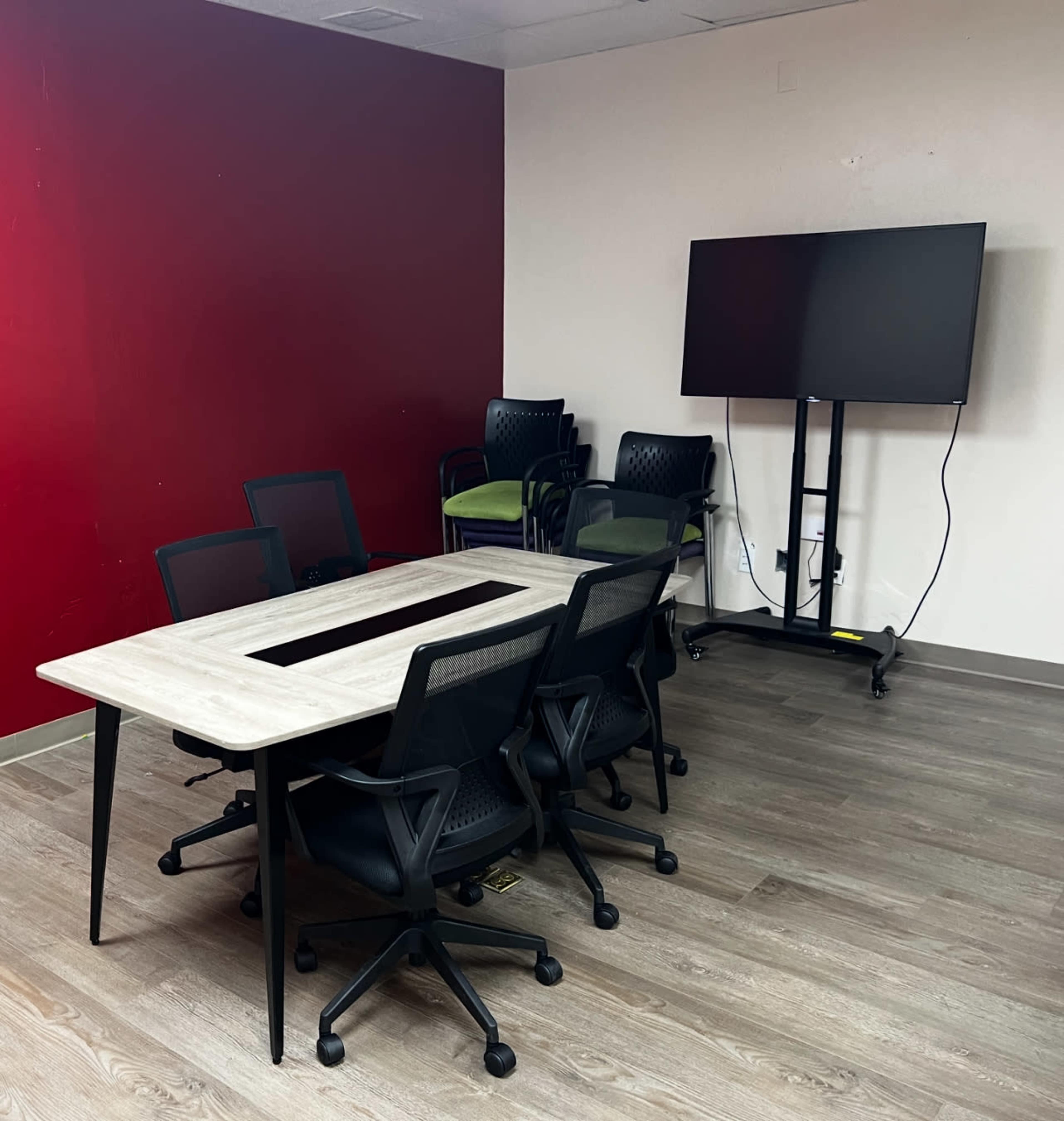 Downtown Private Office with 24/7 secured access Image in Downtown, Bakersfield, CA