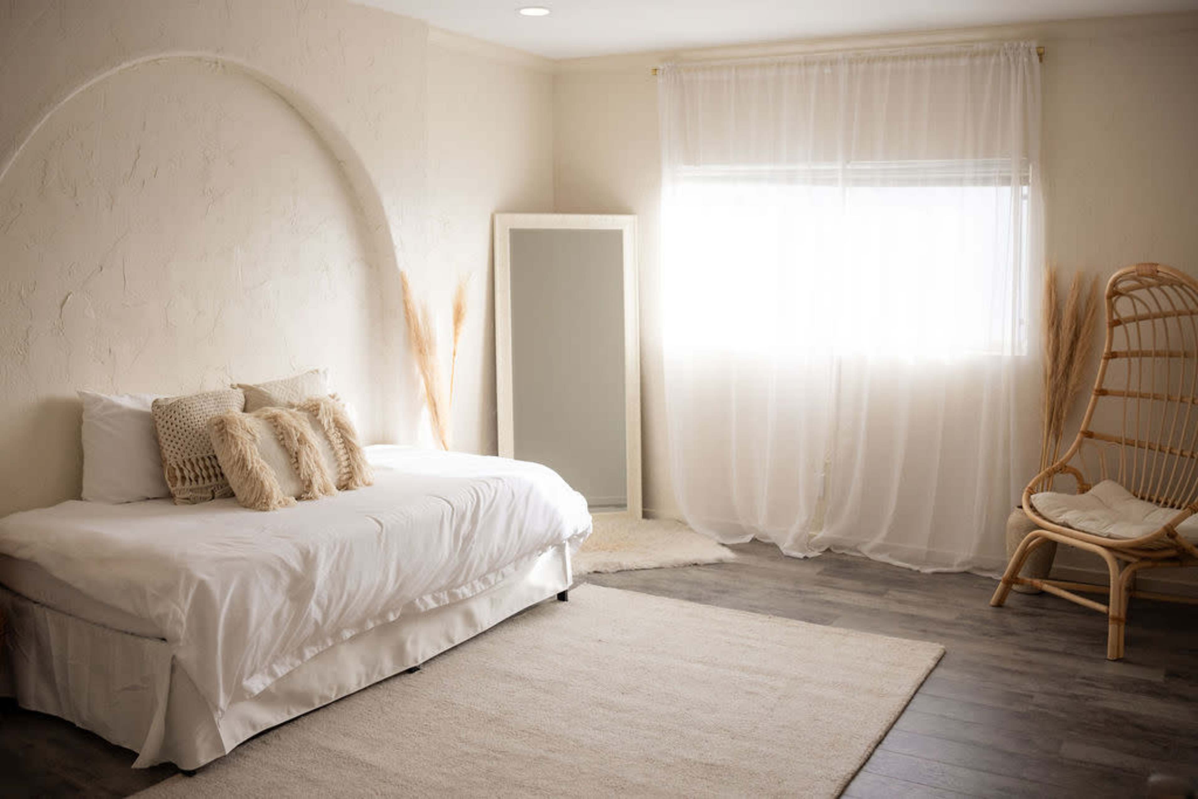 2 Neutral & Bold Natural Light Photo Studios Image in Oak View, Huntington Beach, CA