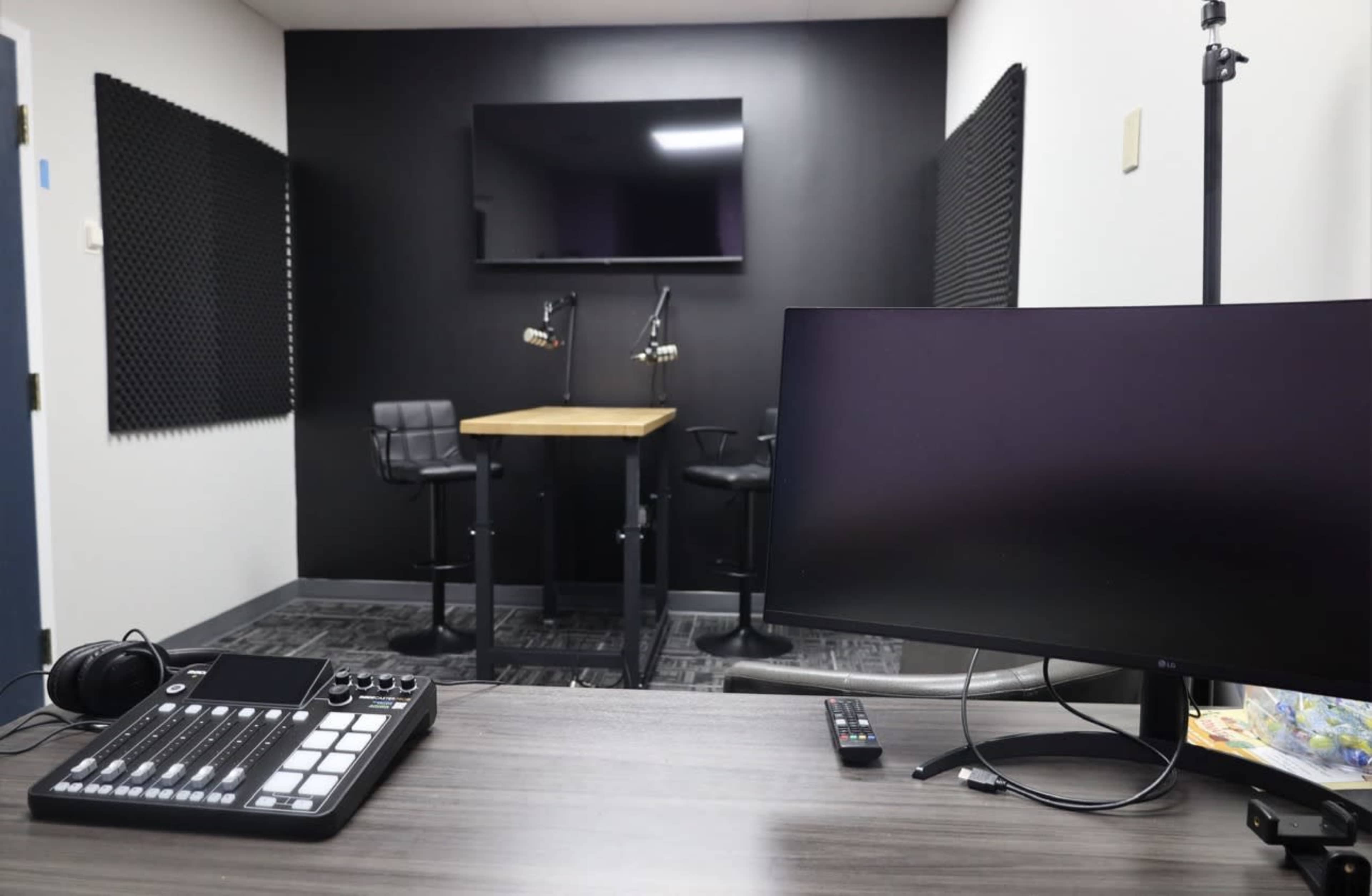 Private Podcast Studio Image in , Henrico, VA