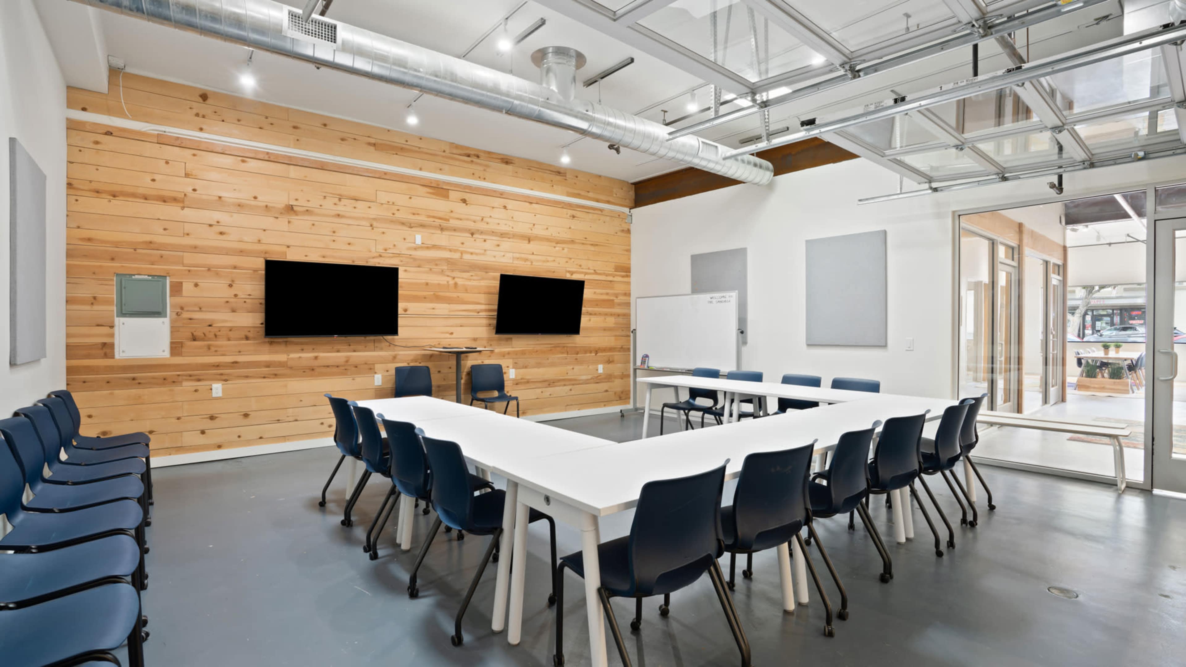 Large Meeting or Training Room in Paso Robles for up to 30 people with flexible layout options Image in Paso Robles, Paso Robles, CA