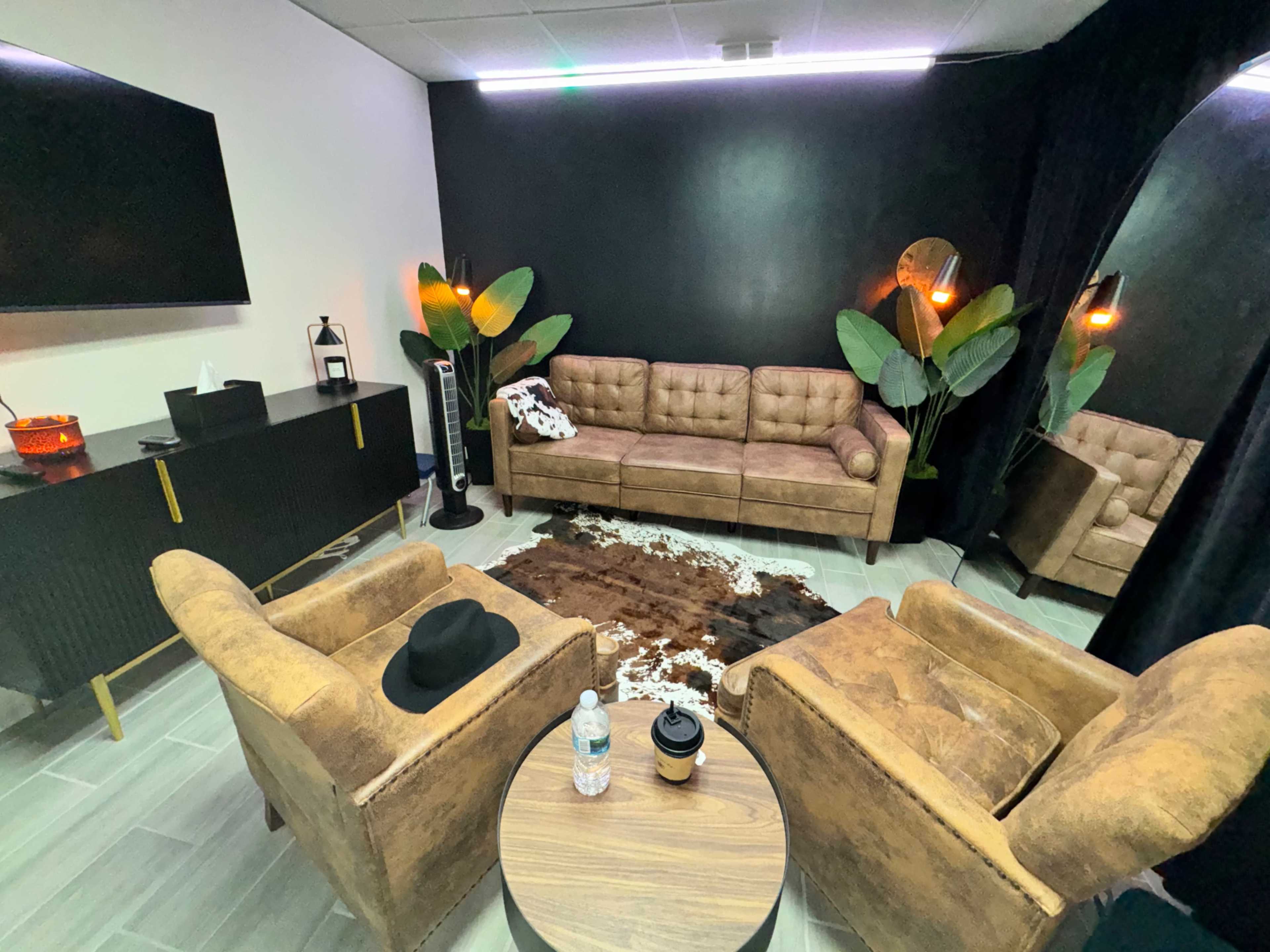 East Tampa, Studio, Good Vibez Image in East Lake-Orient Park, Tampa, FL