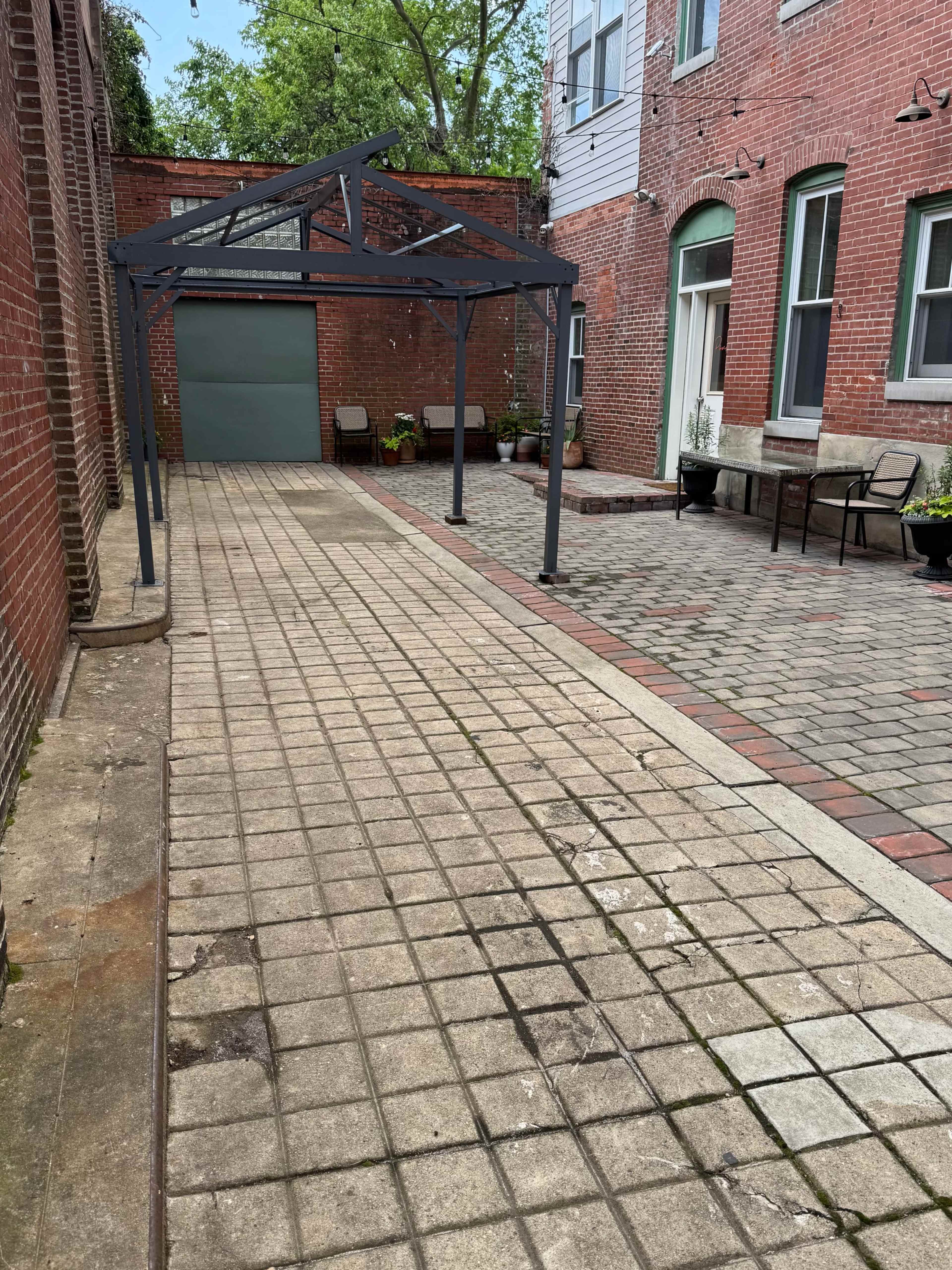 Outdoor Courtyard and Urban Oasis in Historic Germantown Image in Germantown, Philadelphia, PA