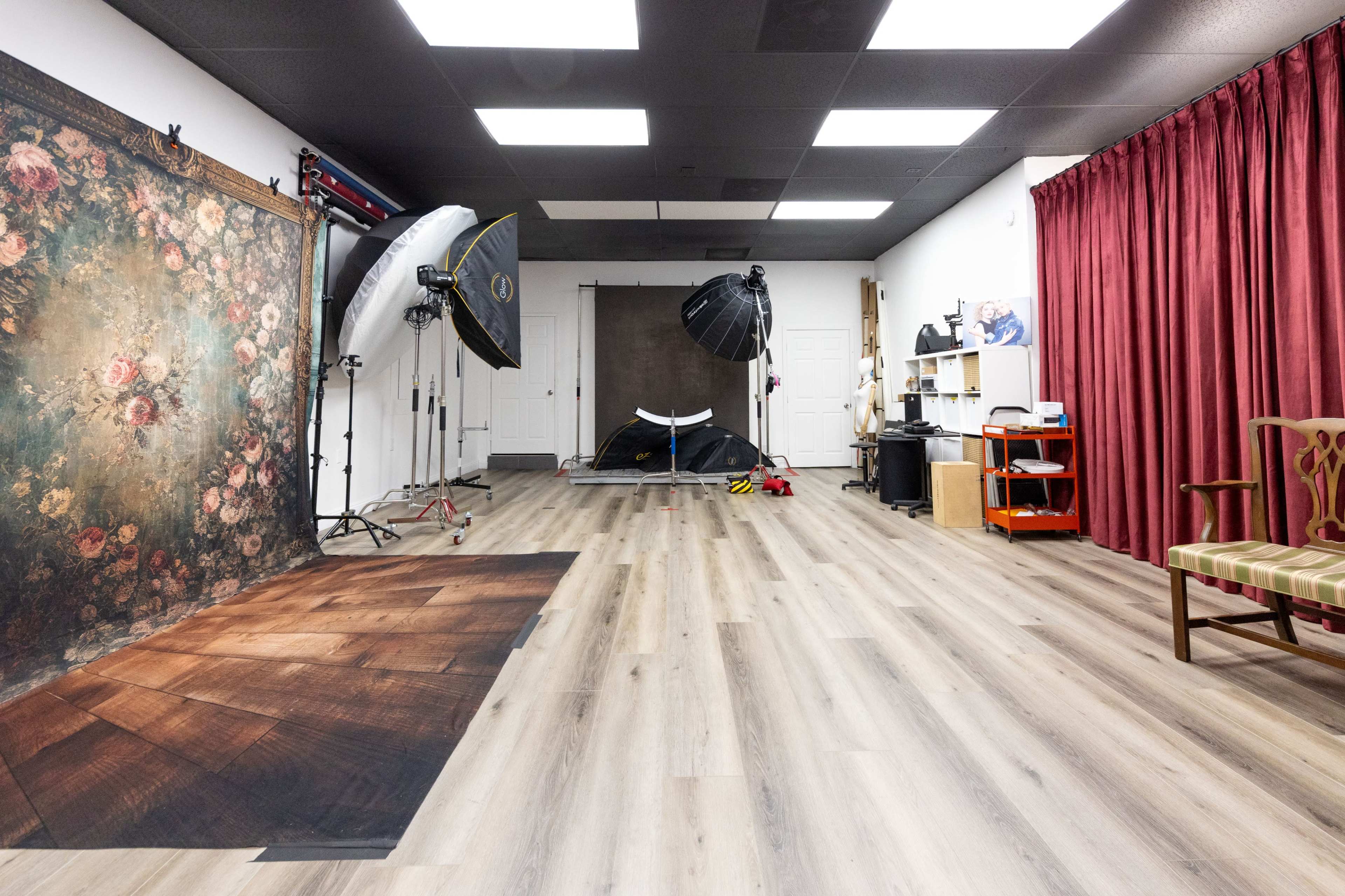 Full Equipped All-Inclusive Photography Studio Located in Sherman Oaks Image in Sherman Oaks, Sherman Oaks, CA