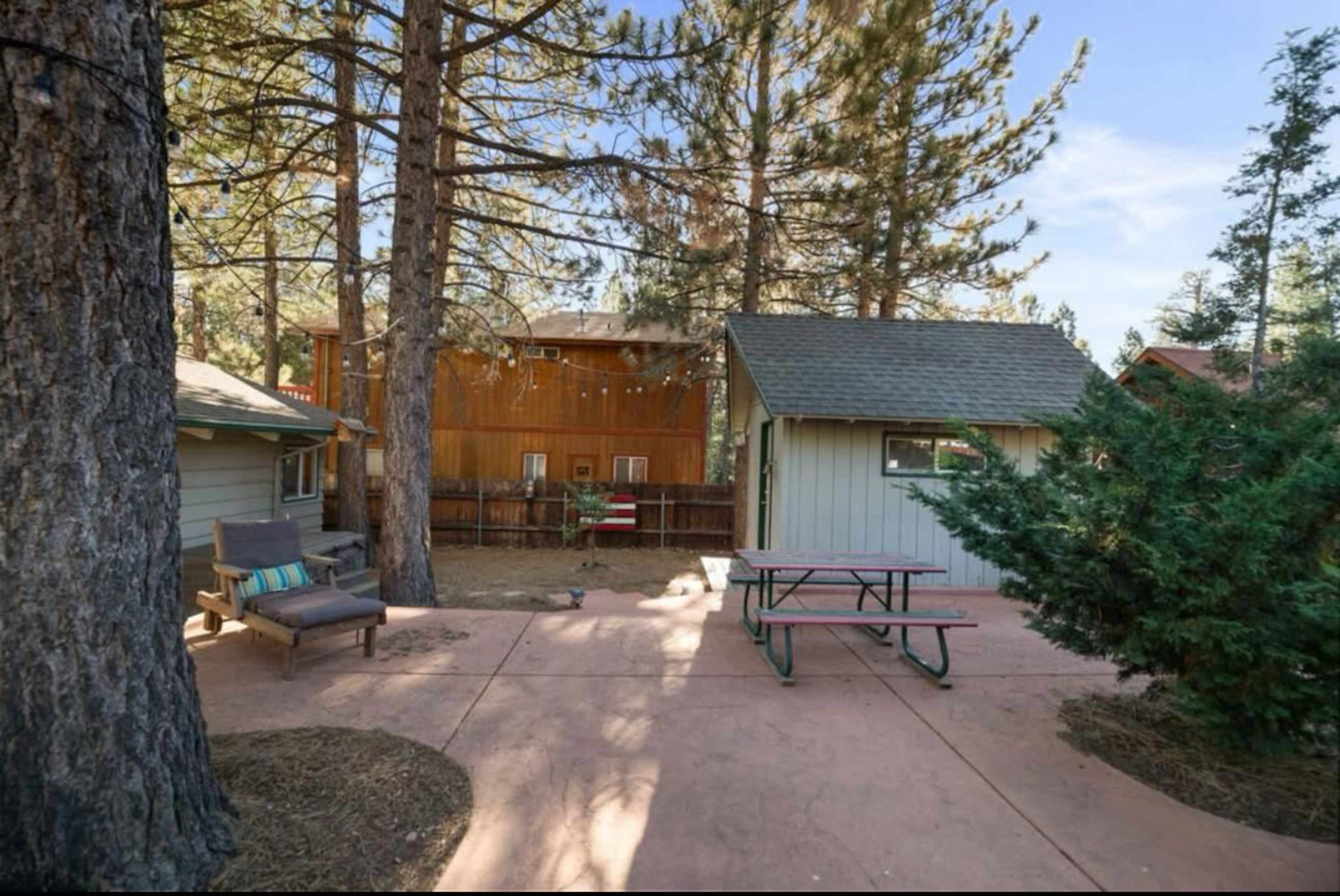 Spacious Sierra Style Cabin, Spa, Tree Views Image in Big Bear, Big Bear City, CA