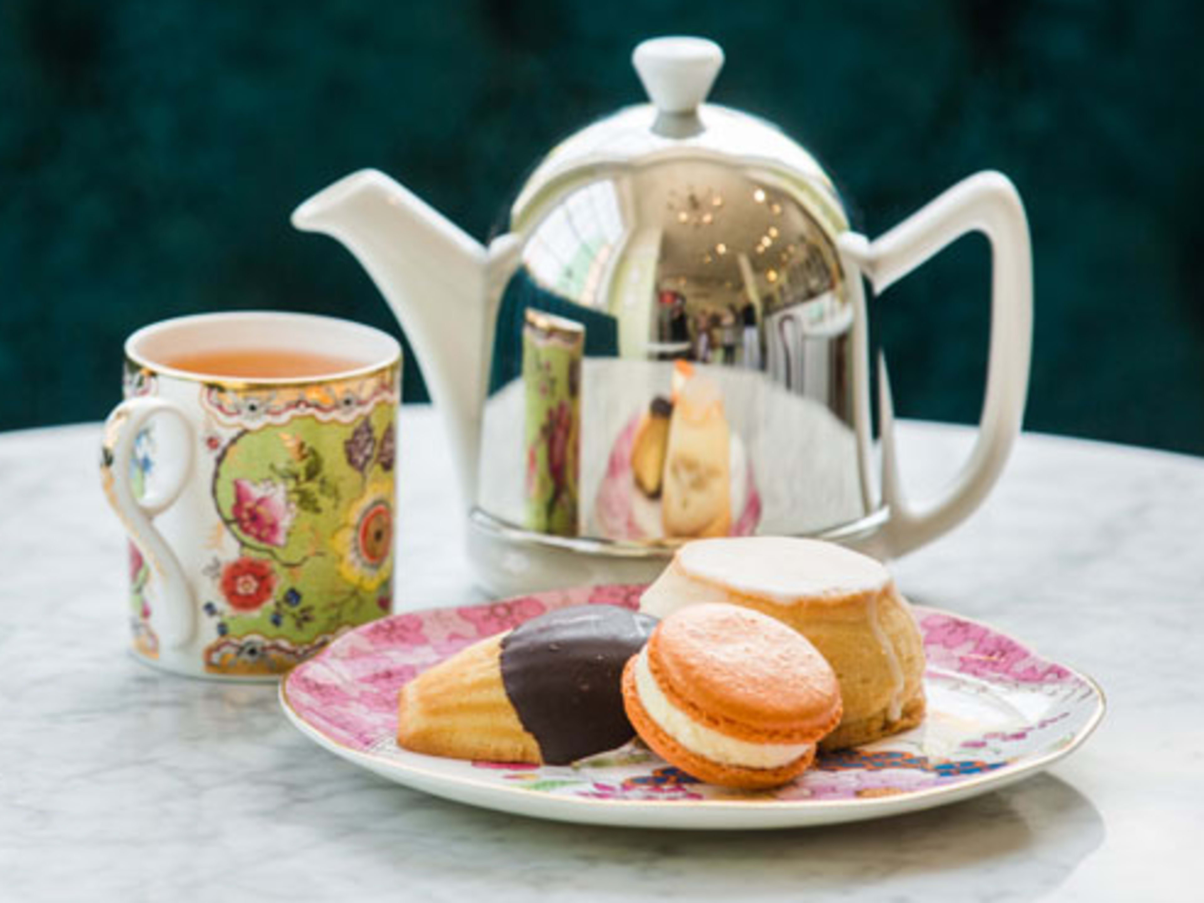 English Tea Service with Cookie/Scone Platter