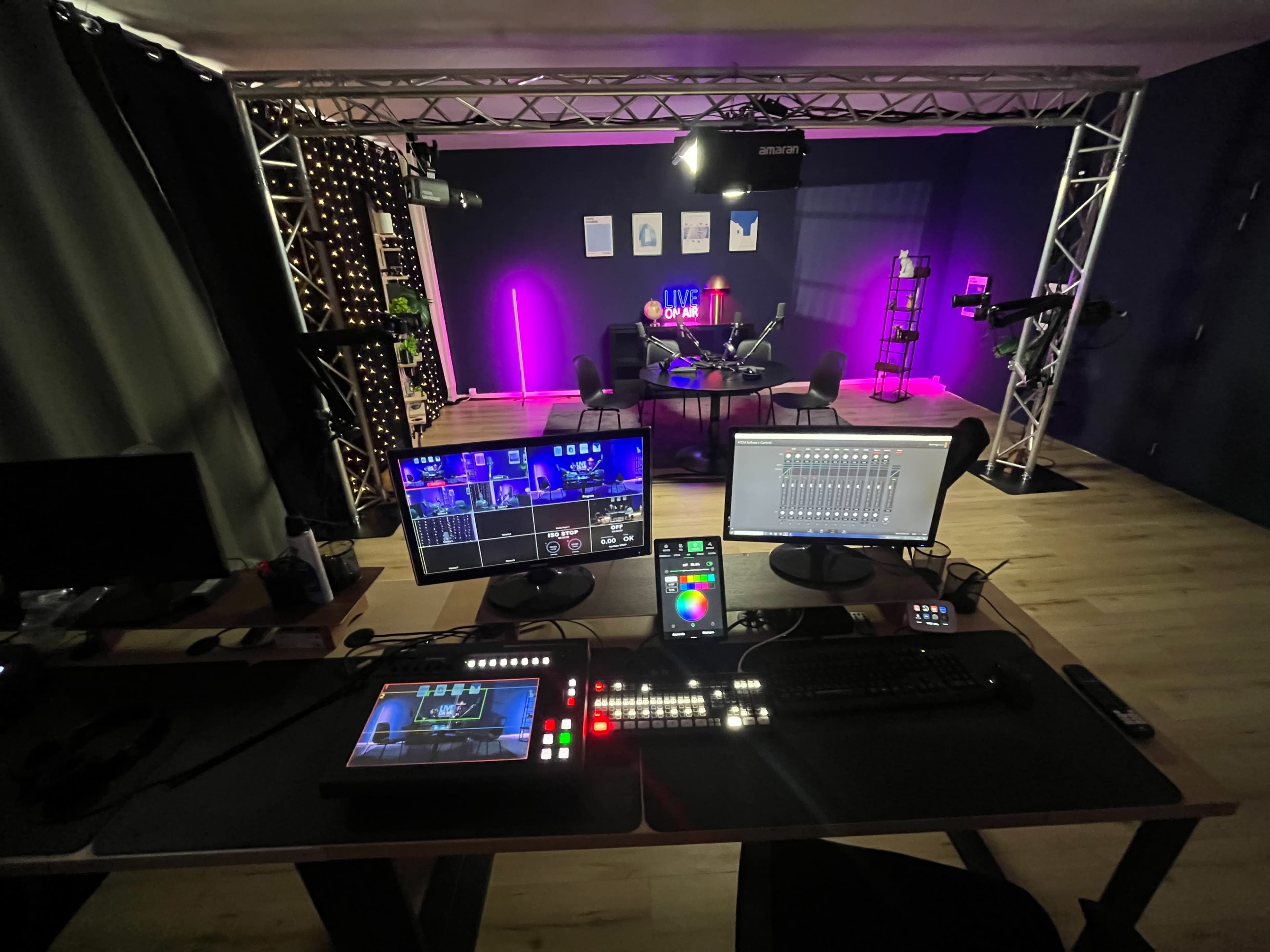 Le studio podcast le plus extra(terrestre) ! Image in , BAGNOLET