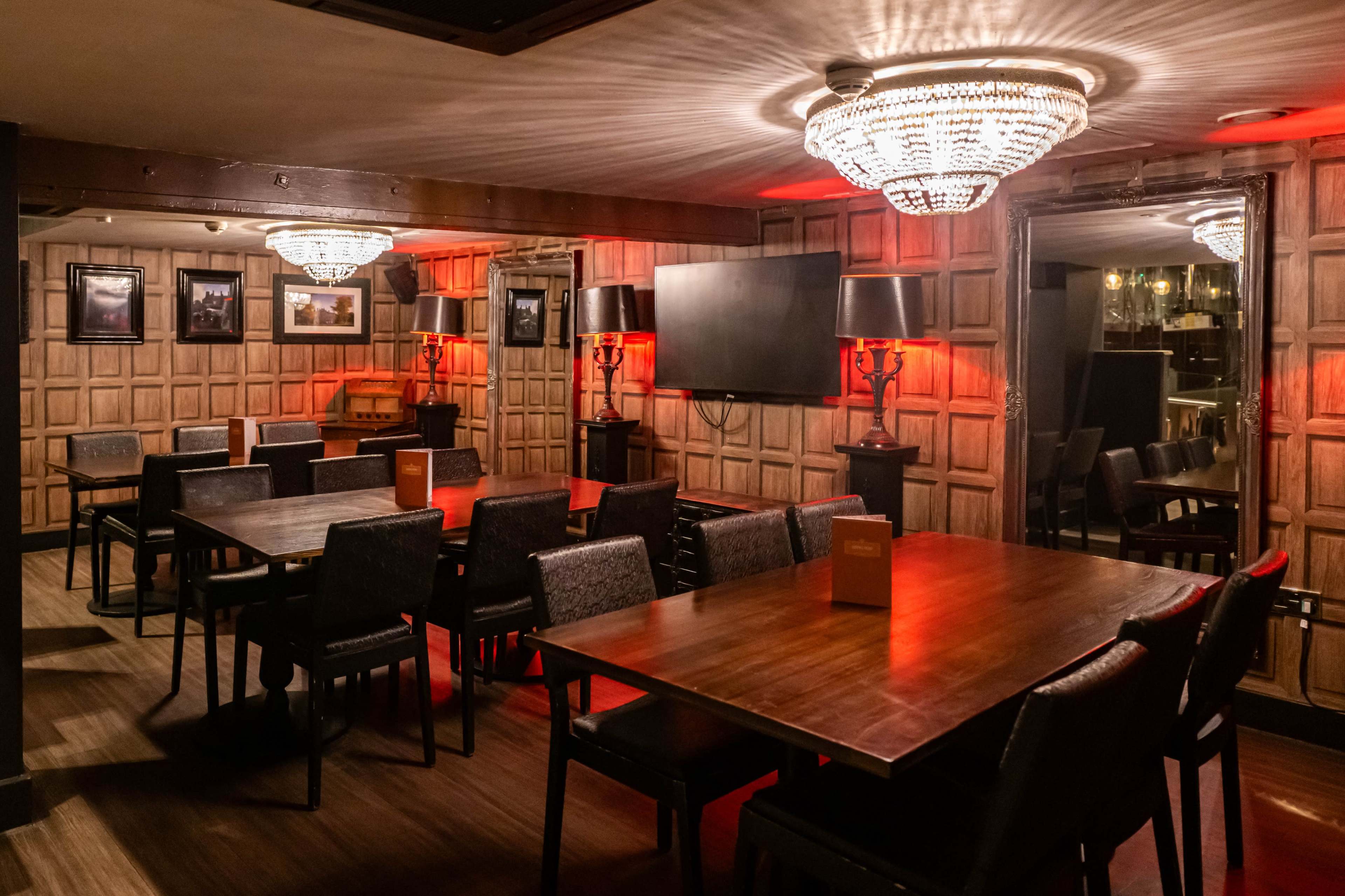 Step Into 1920s Glamour: A Peaky Blinders-Inspired Escape in the Heart of Manchester Image in Deansgate, Manchester, ENG