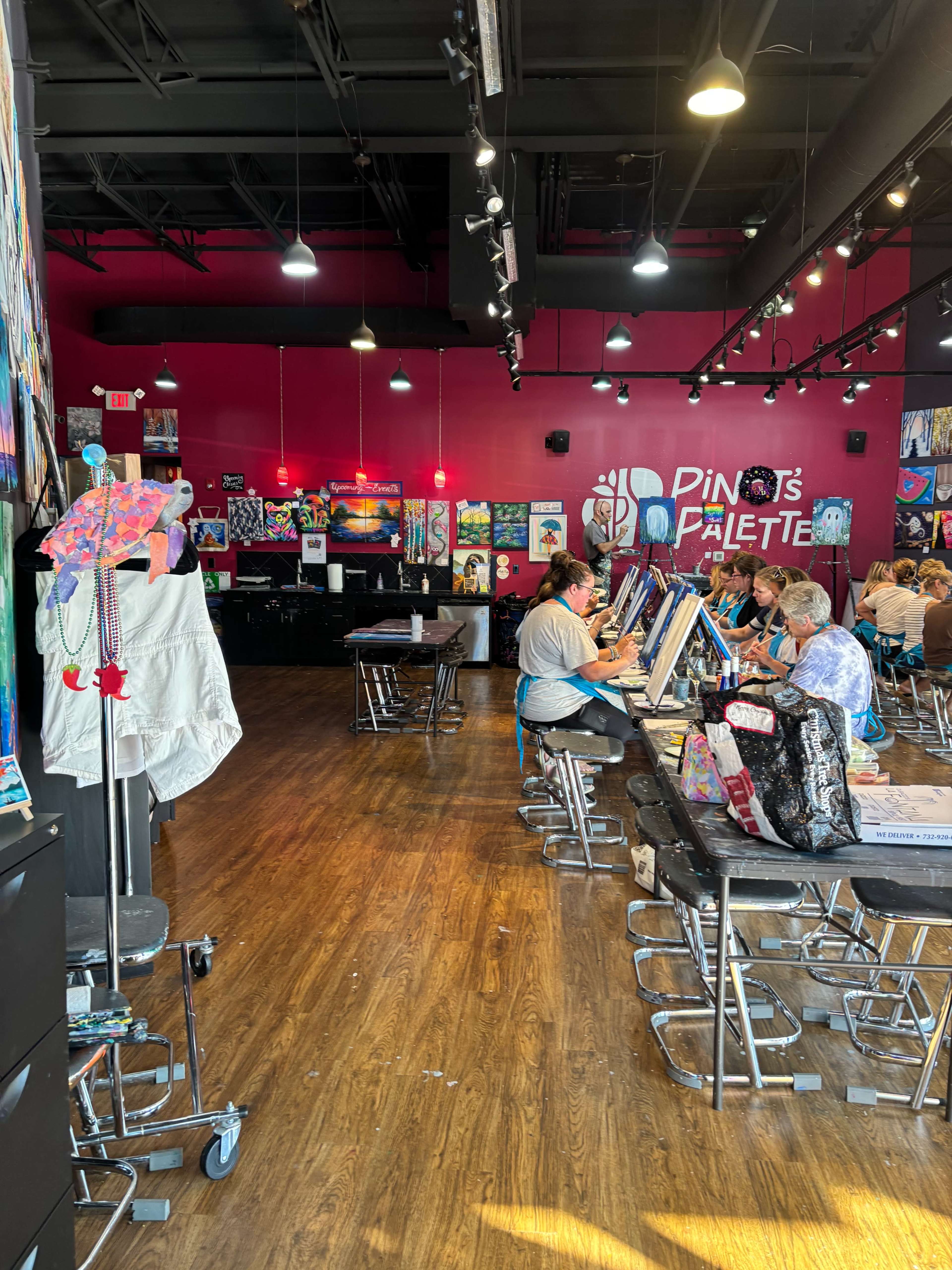 Beautiful and Spacious Art Studio down the Jersey Shore Image in Brick Township, Brick, NJ