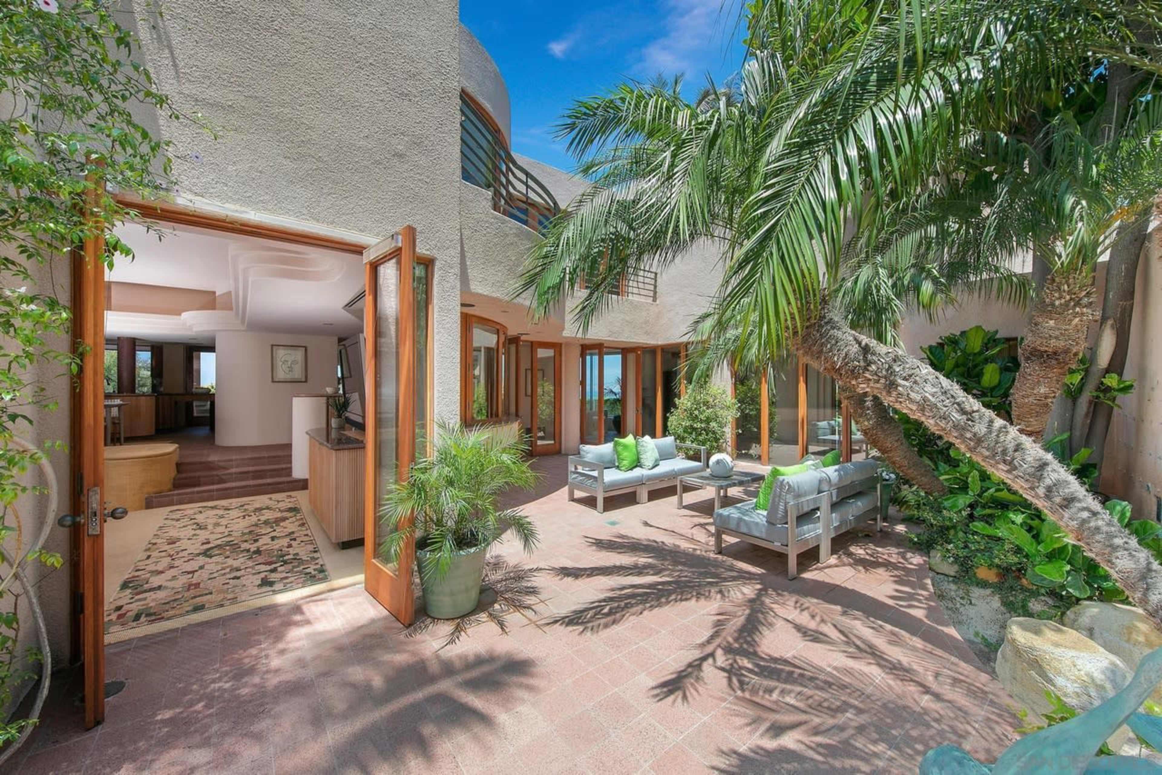 Oceanfront Architectural Scripps Villa Luxury La Jolla Beach Estate Image in La Jolla, La Jolla, CA