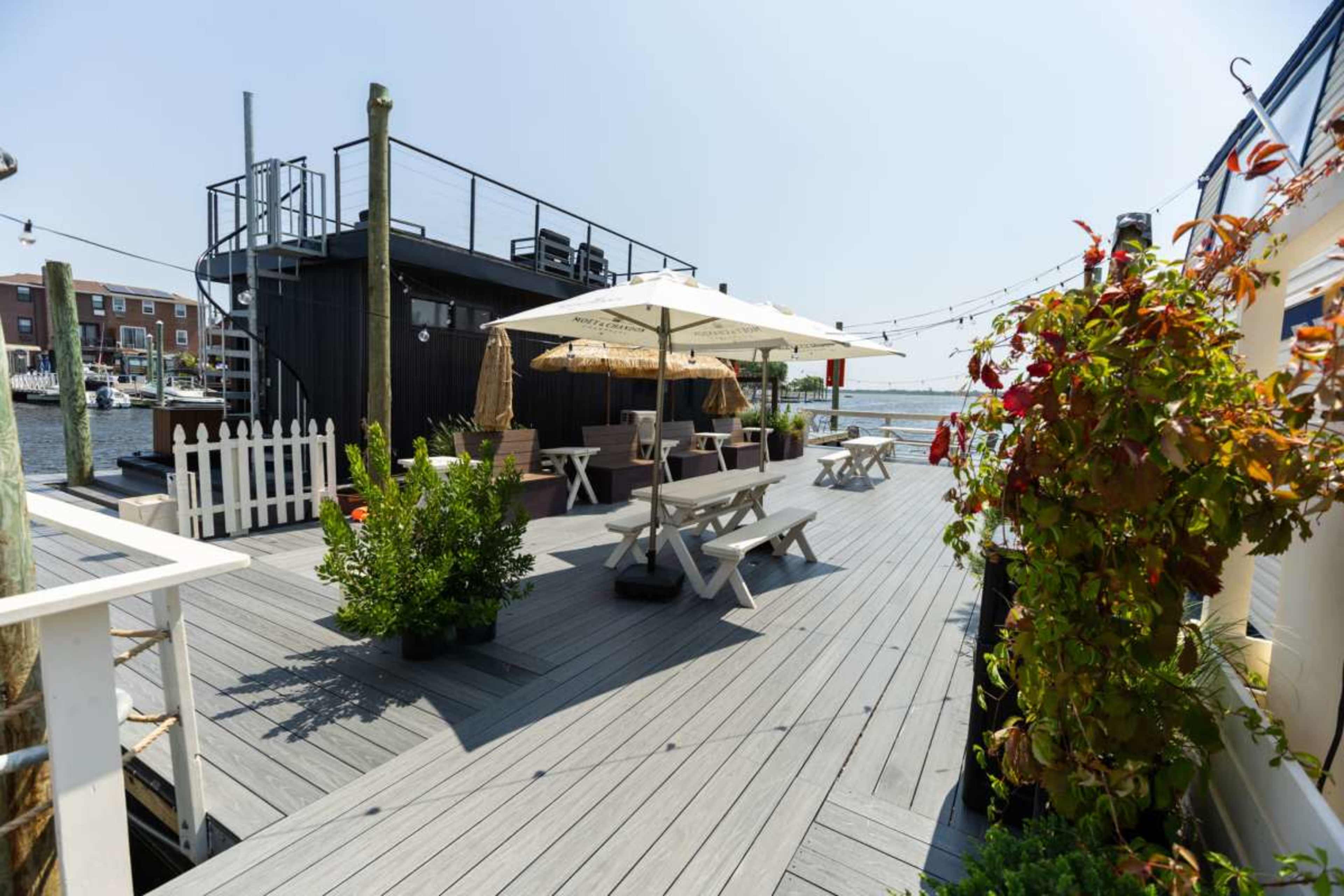 Marina event space with bay view Image in Queens, New York, NY