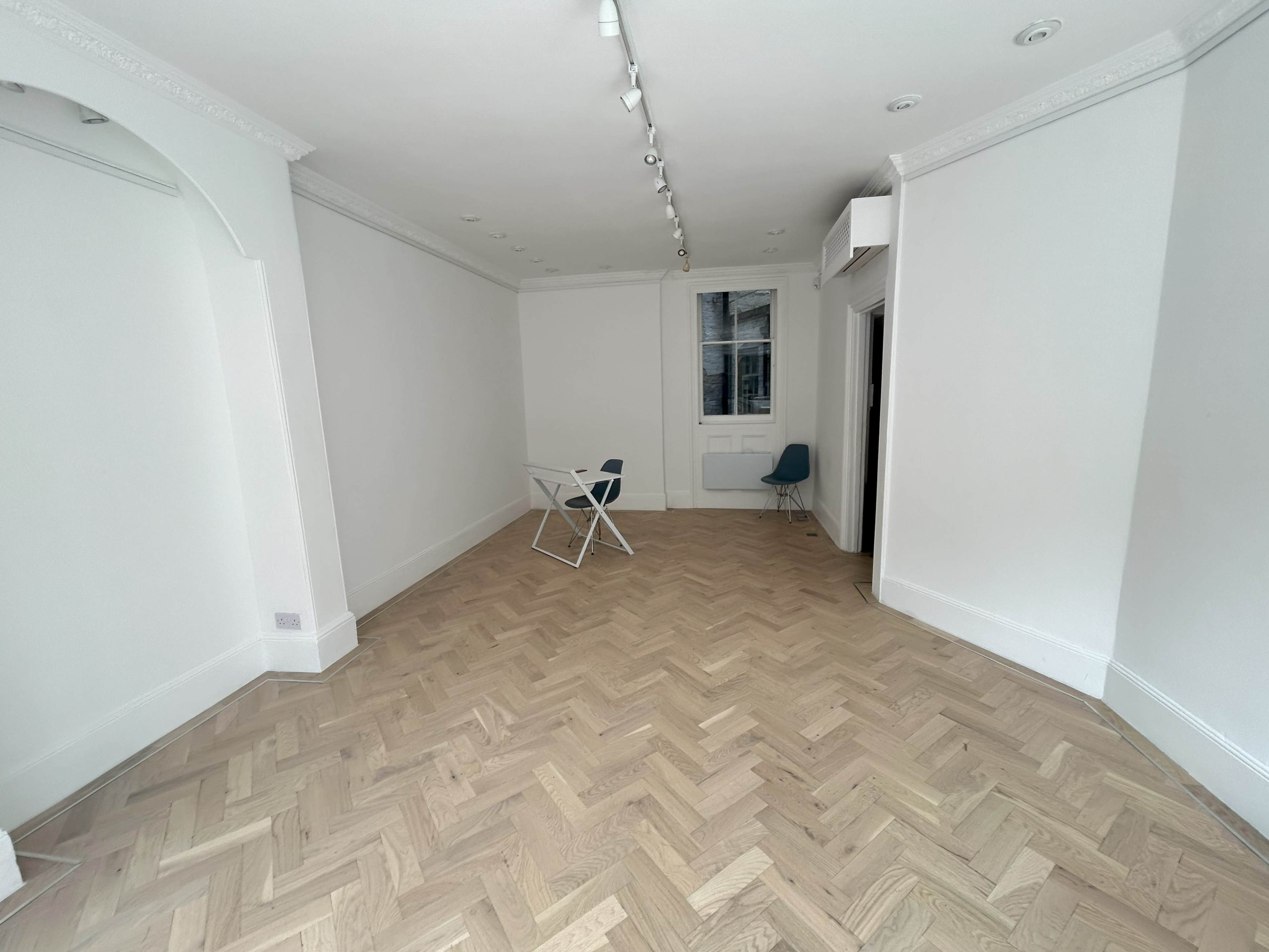 Elegant Art Gallery in Chic Location Image in St George's Fields, London, ENG