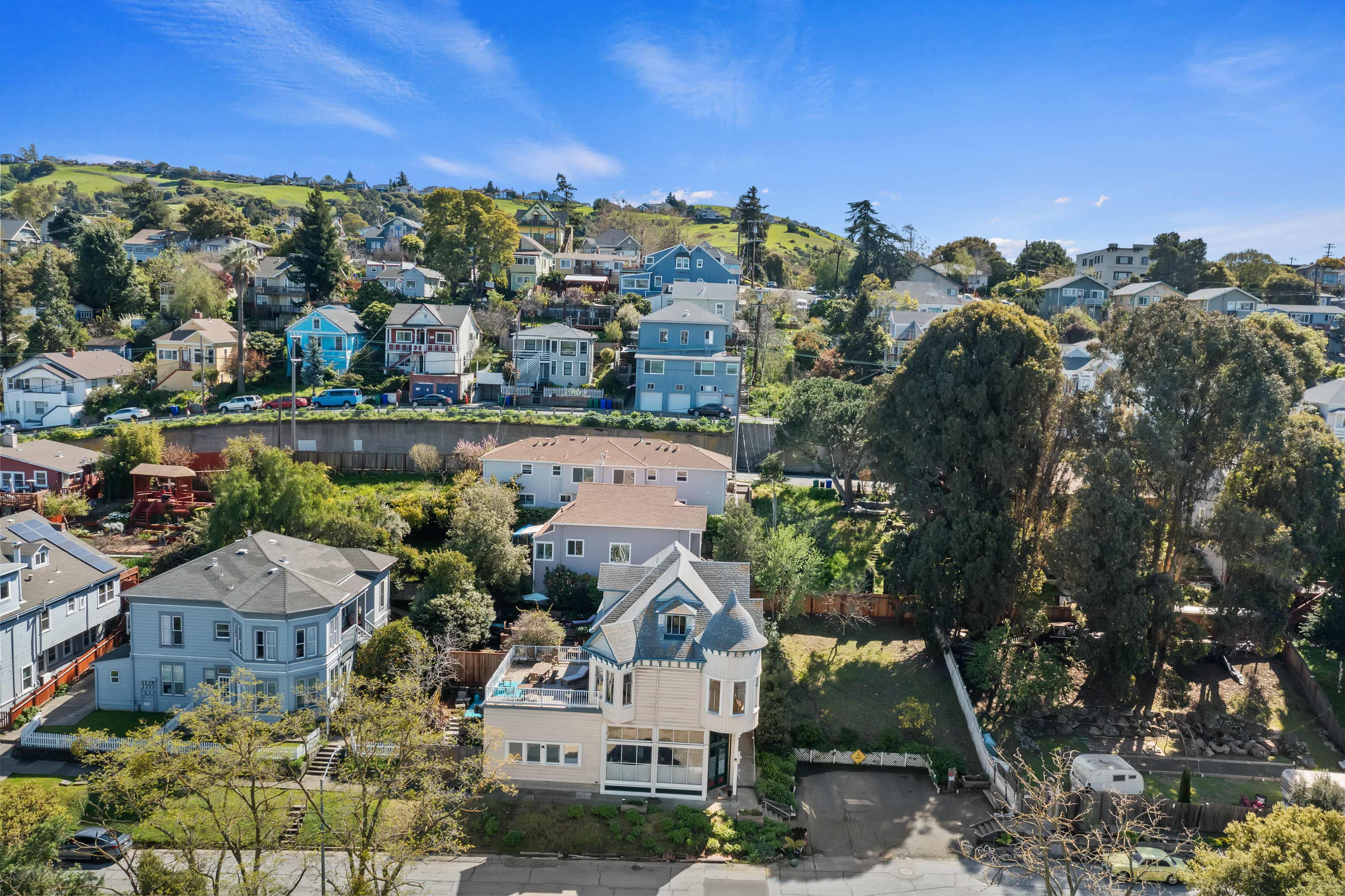 Victorian manse with bay views Image in , Crockett, CA
