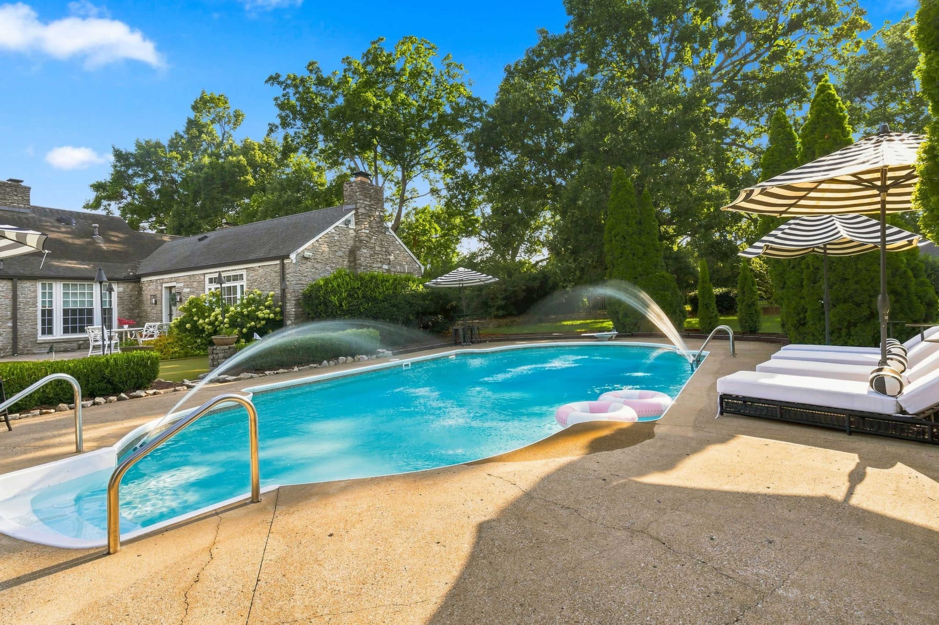 Royal Oaks Estate, Grounds with Pool and Tennis Court Image in Hendersonville, hendersonville, TN