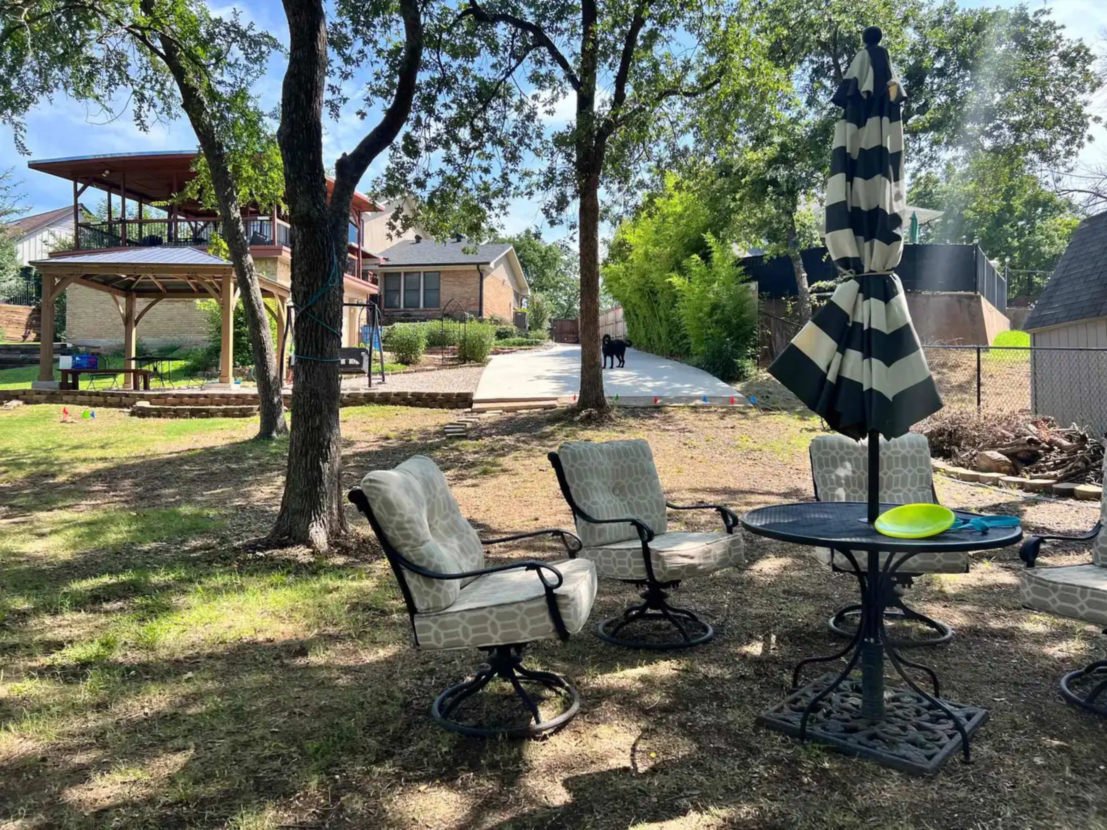 Relaxing Lake-Access Outdoor Space Image in Hickory Creek, Lake Dallas, TX