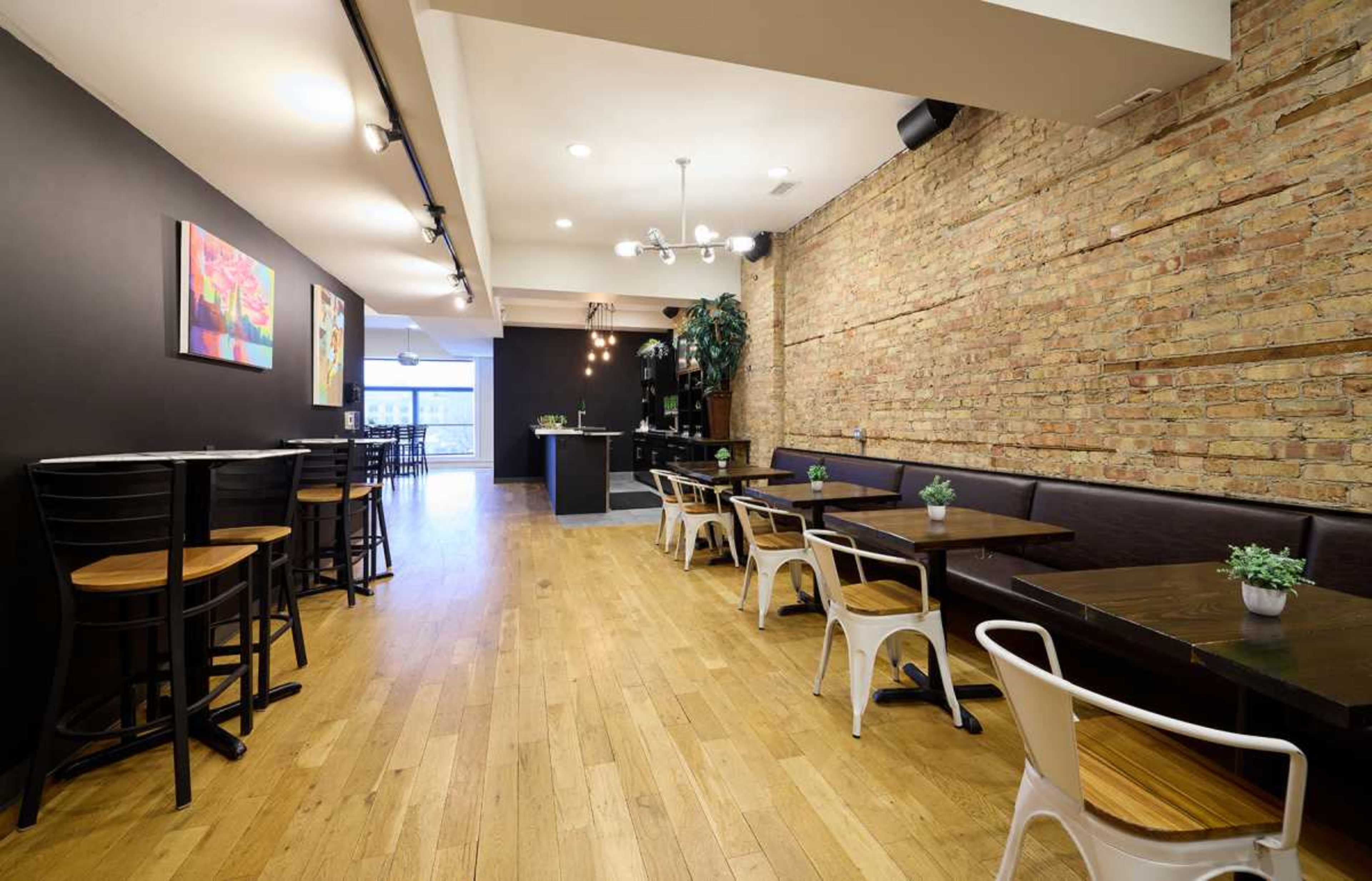 South Loop Beer & Wine Lounge Image in Near South Side, Chicago, IL