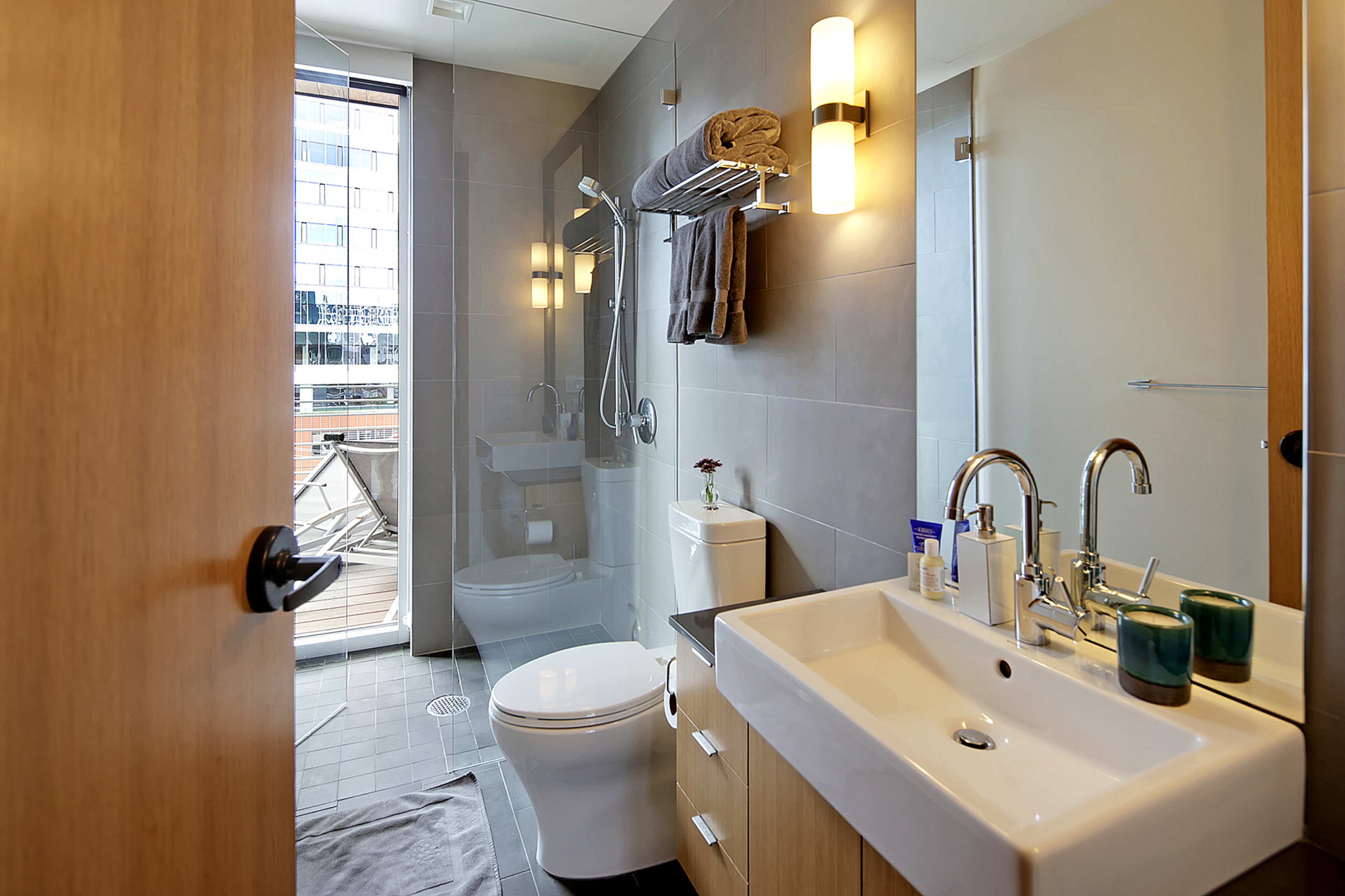 South Lake Union Penthouse with Lake Union View Image in South Lake Union, Seattle, WA