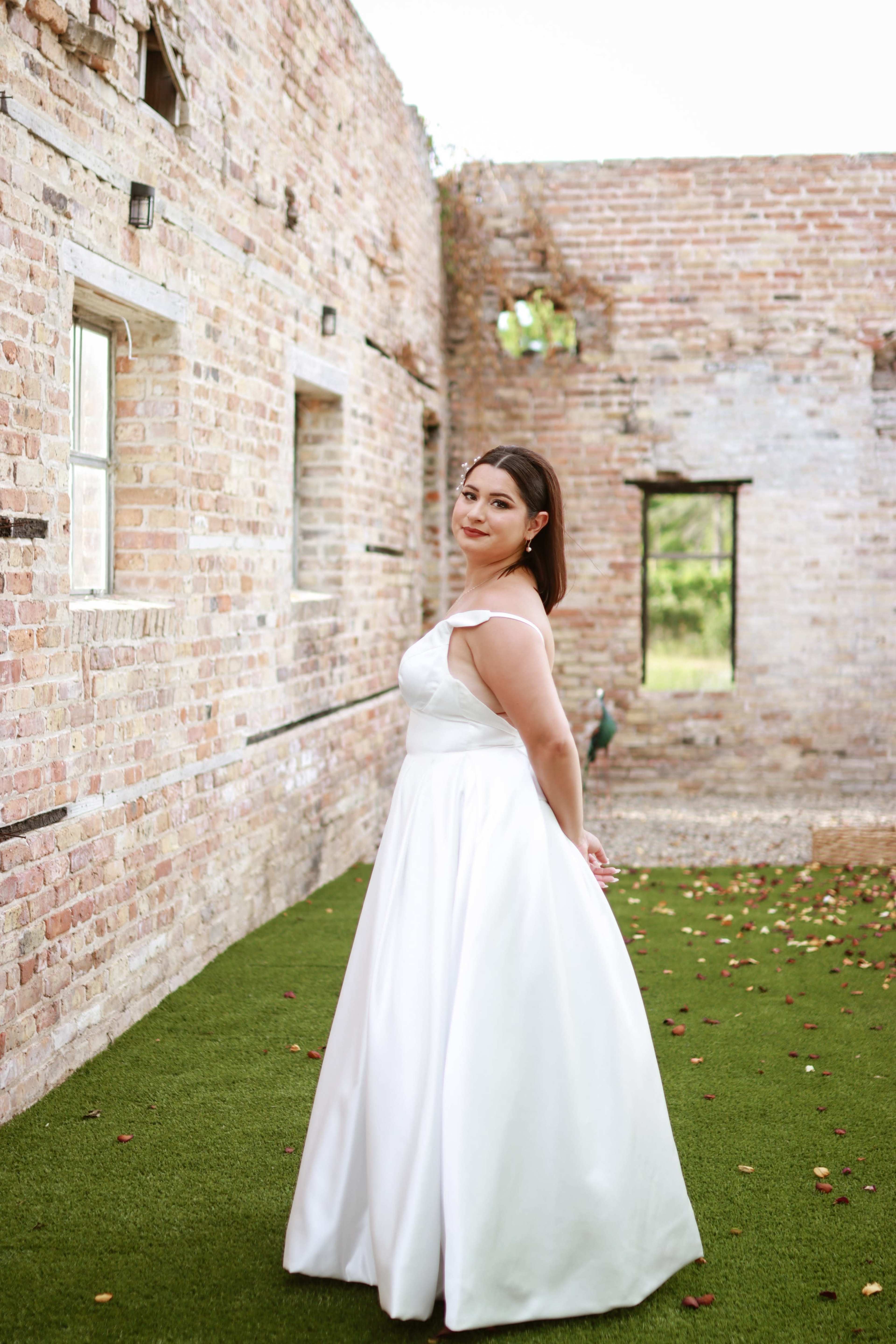Rustic Outdoor Venue Image in Covert Township, Covert, MI