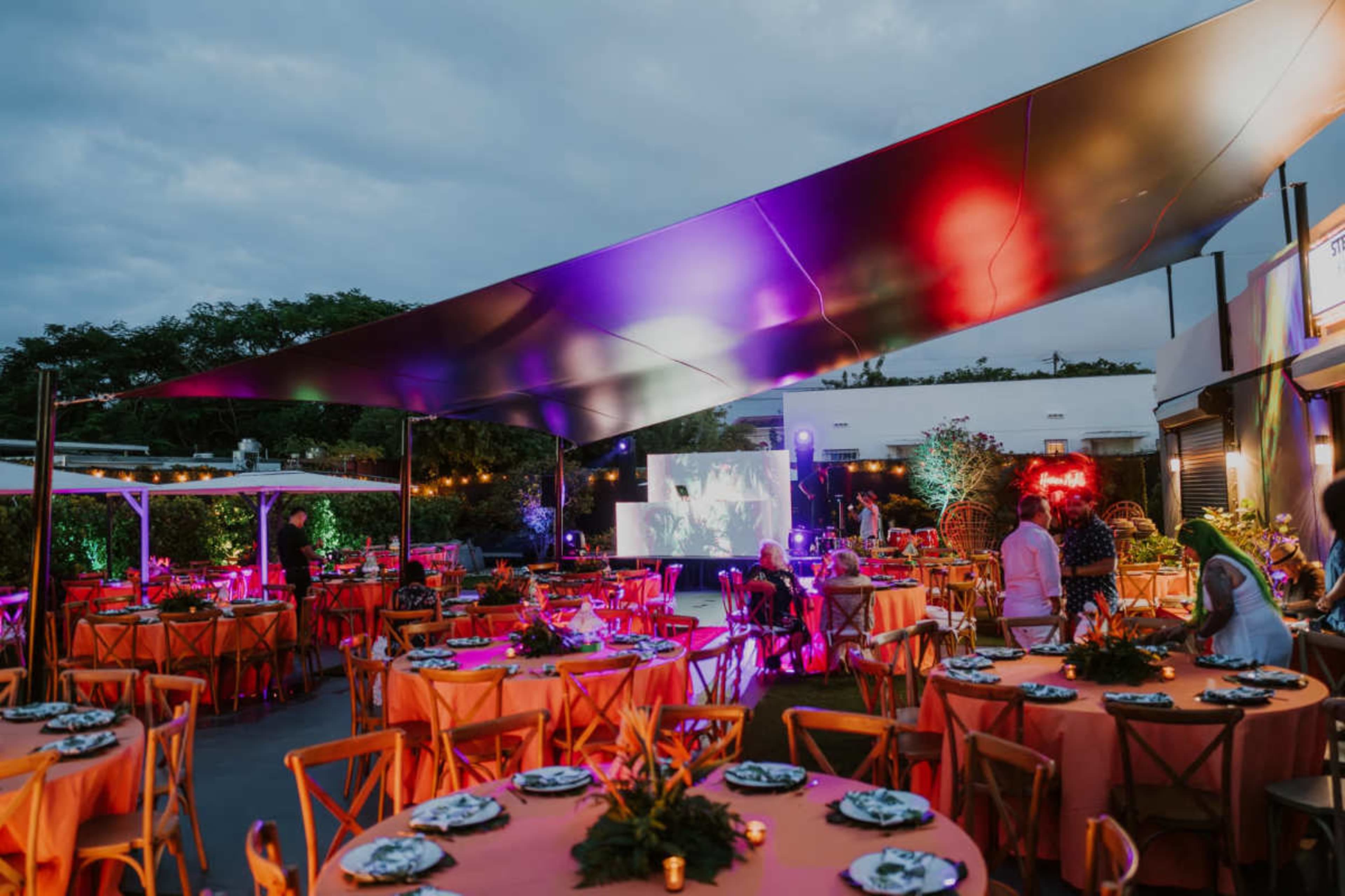 Elegant, Stylish, Indoor and Outdoor, Centeral Image in Little River, Miami, FL