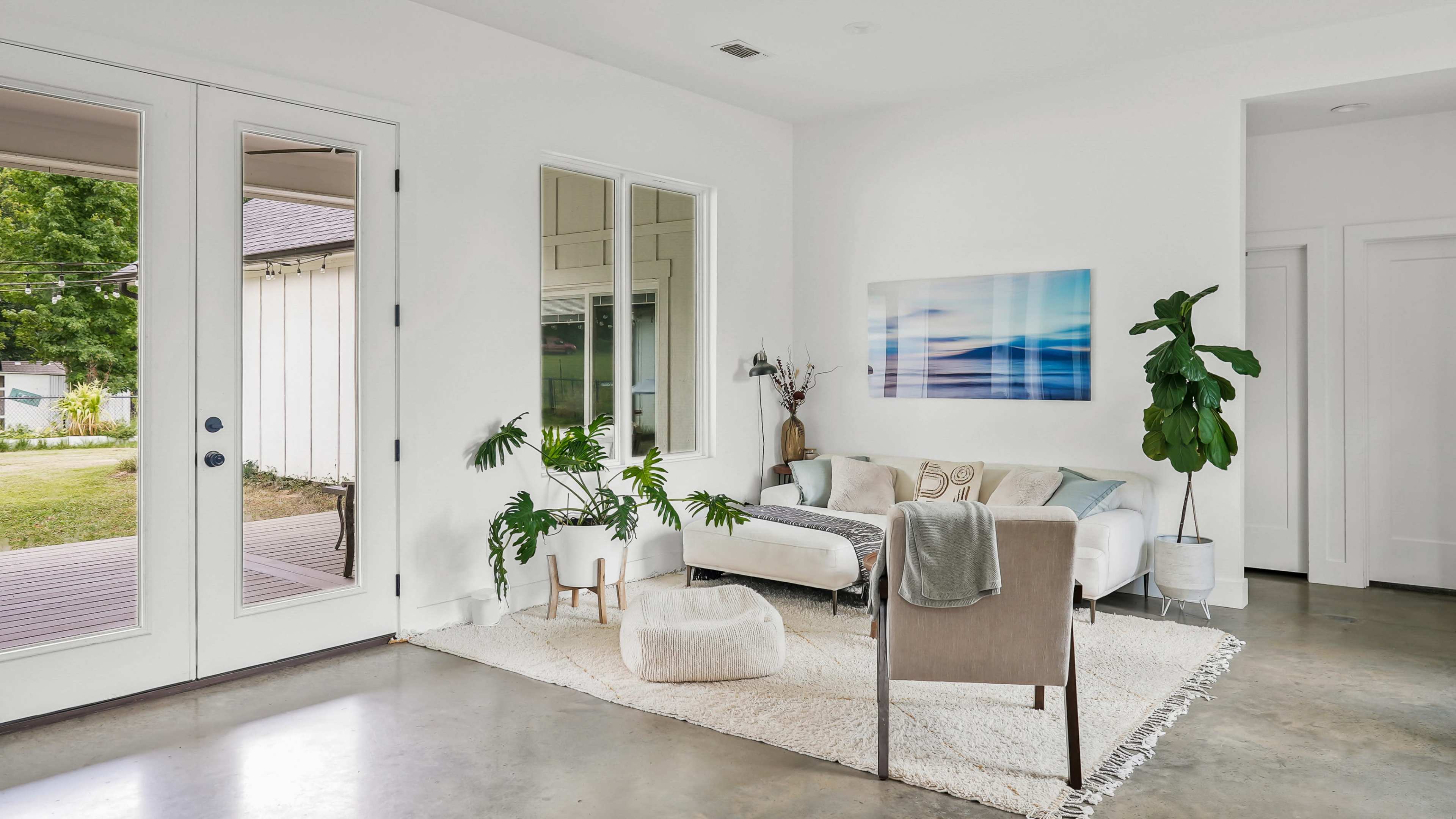 Modern Natural Light Retreat on Fruit Orchard Image in , Lindale, TX