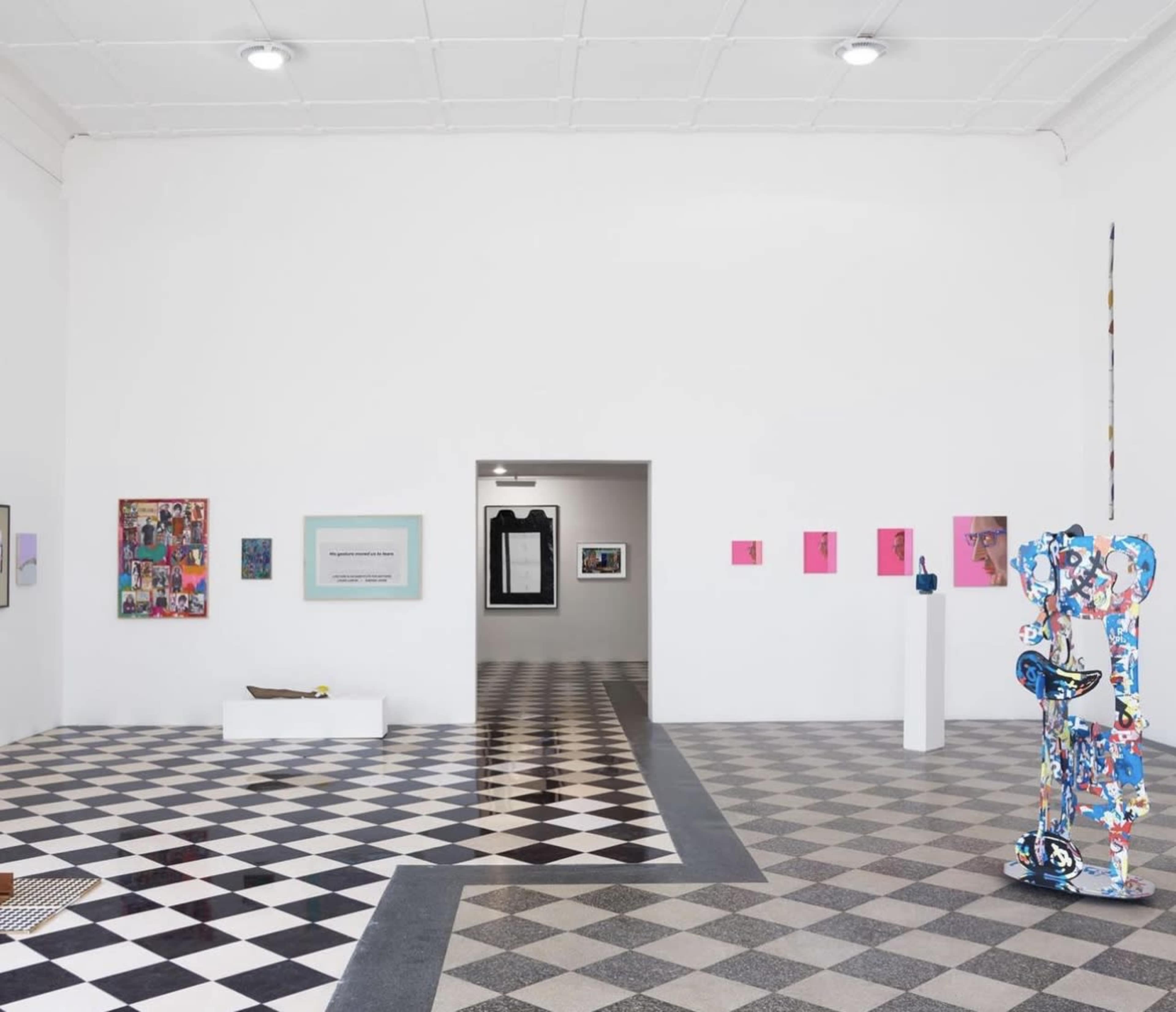 Art gallery, event and pop-up space w /storefront + 20ft high ceilings. Creative Events, Birthdays, Product Launches, Music Events, Weddings+more. Image in Arlington Heights, Los Angeles, CA