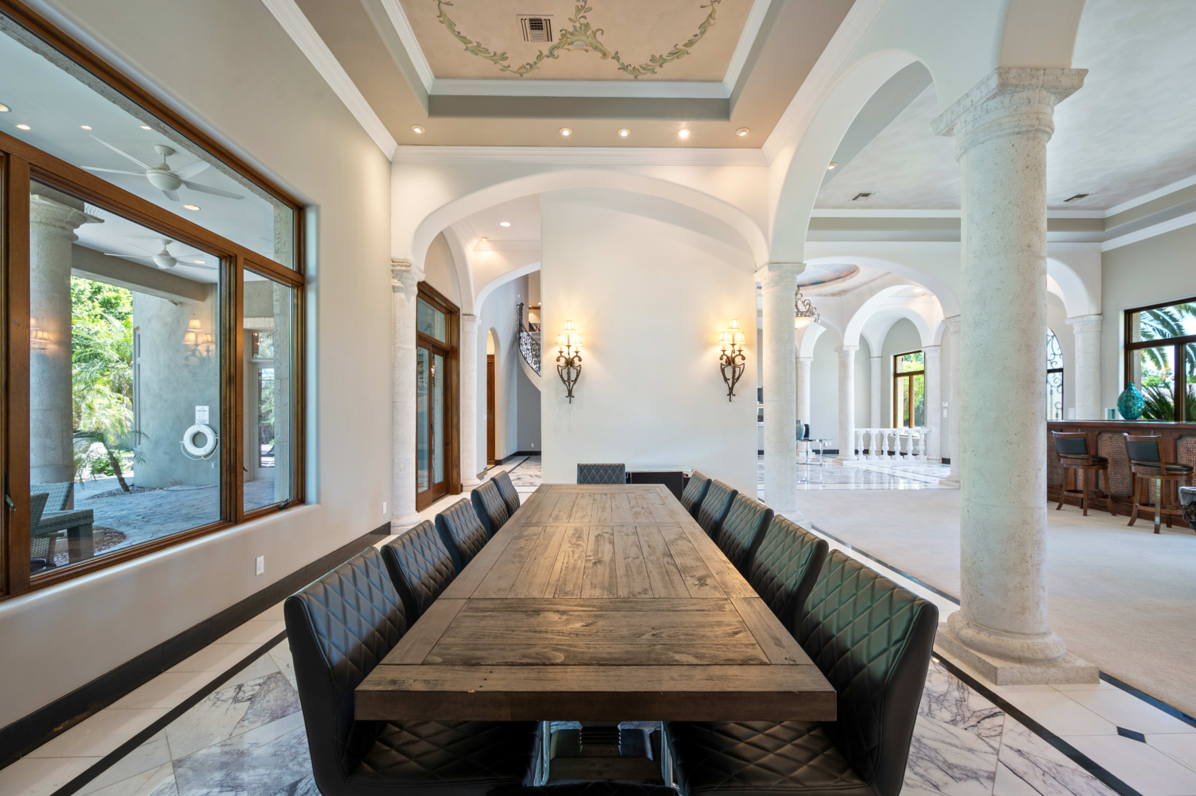 Phoenician Oasis – Cozy Venue for Events, Shoots & Content Creation Image in Alhambra, Phoenix, AZ