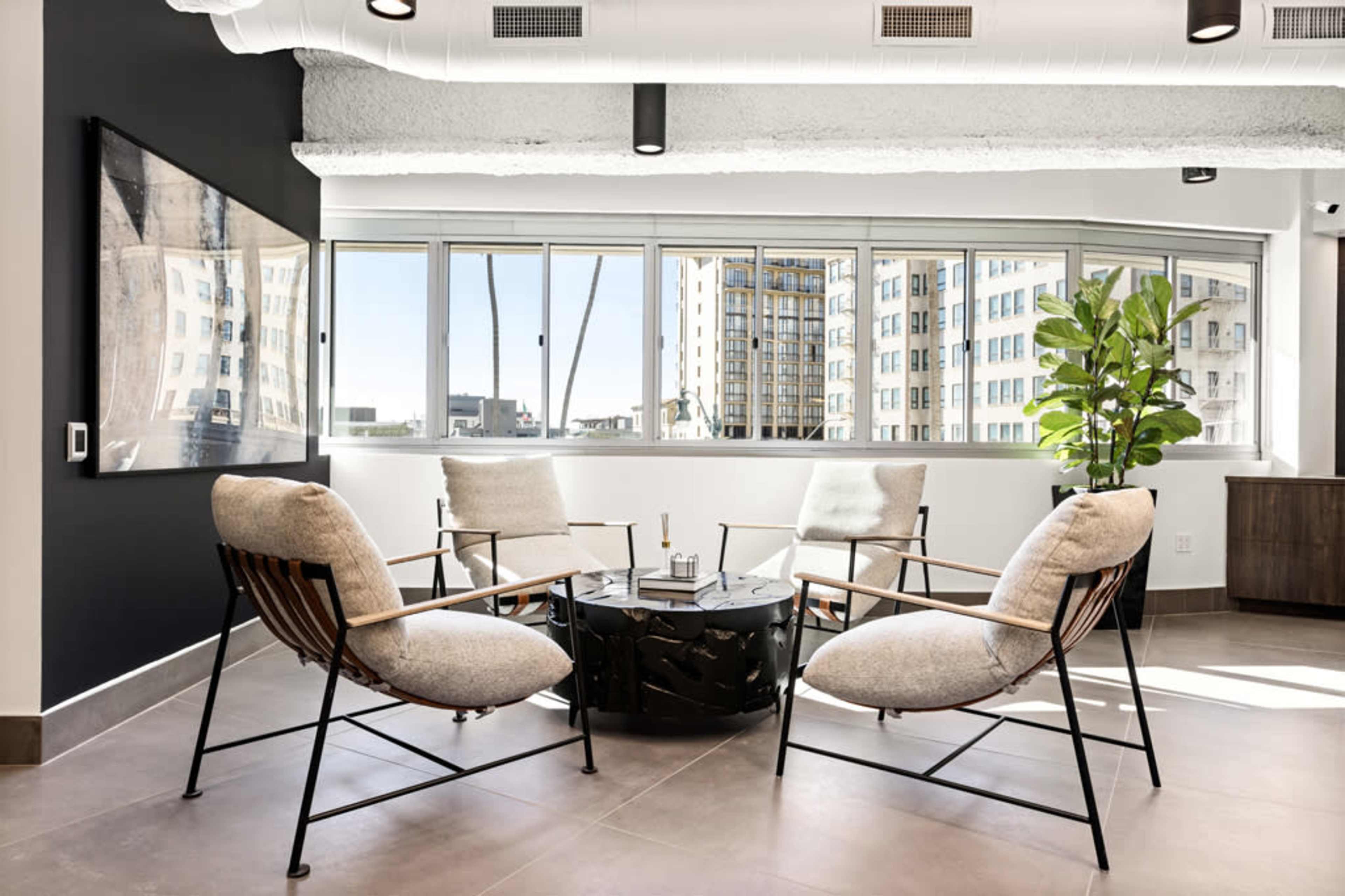 Private 6 Person Meeting Room Image in Beverly Hills, BEVERLY HILLS, CA